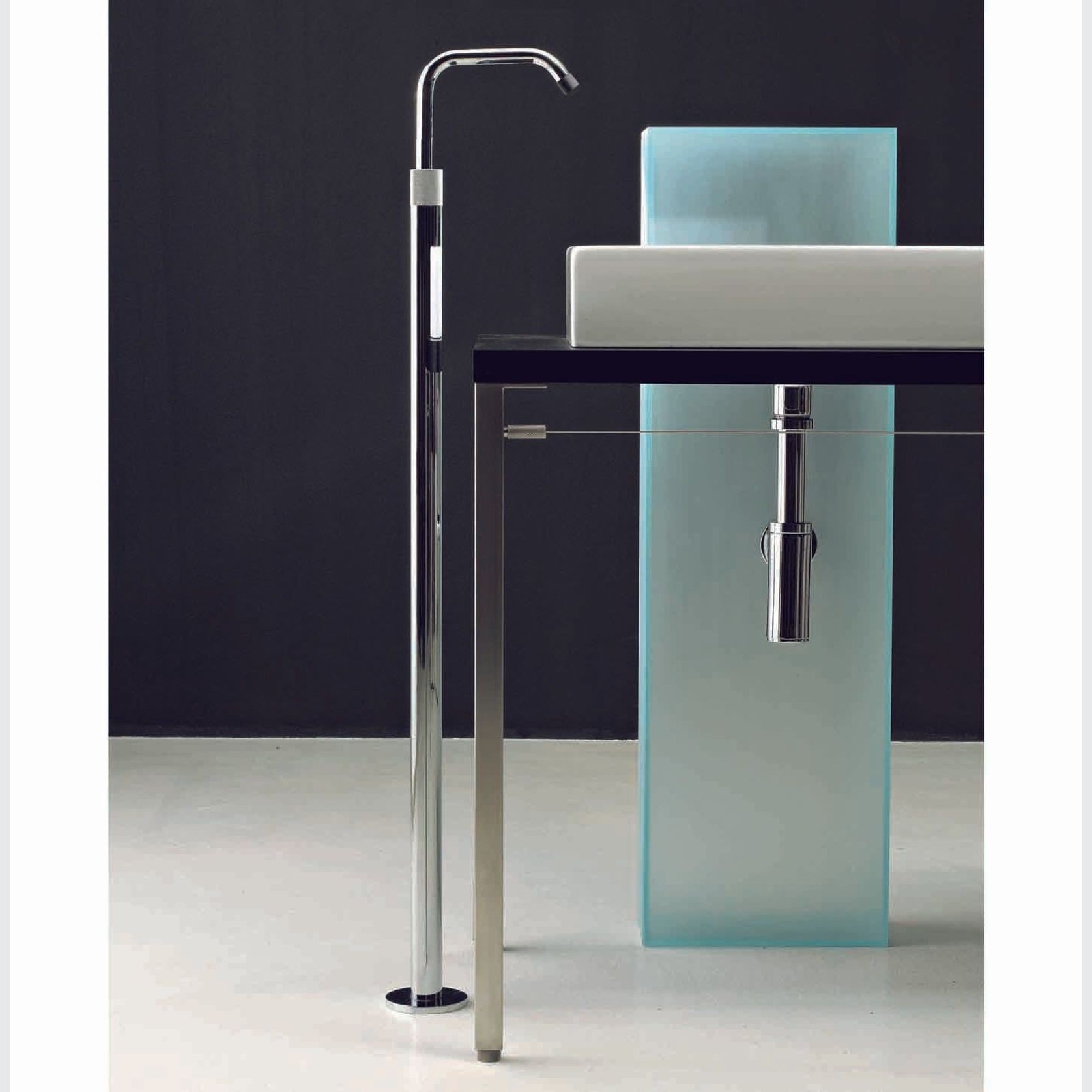 Antonio Frattini R223 Floor Standing Tap gallery detail image