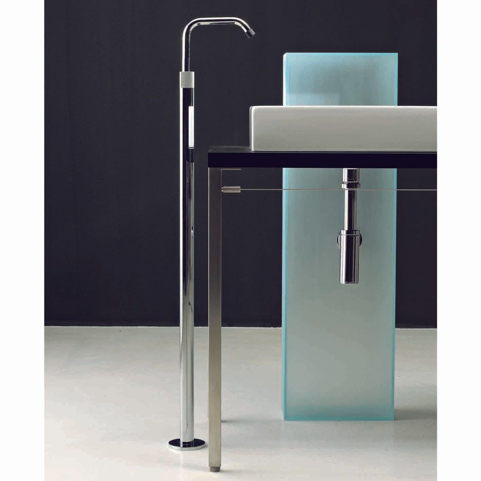 Antonio Frattini R223 Floor Standing Tap gallery detail image