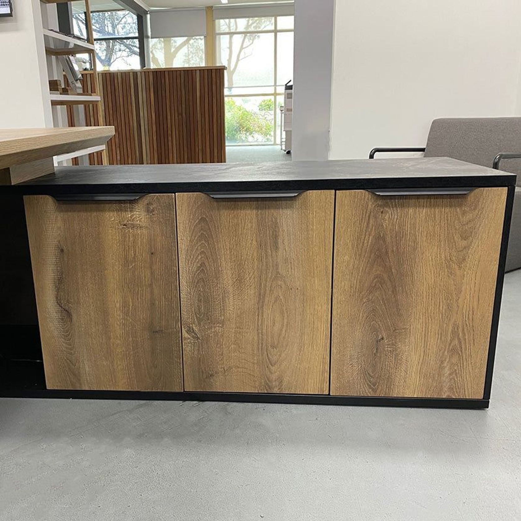 PHOENIX Sit & Stand Electric Lift Executive Desk with Right Return 2.2M - Warm Oak & Black gallery detail image
