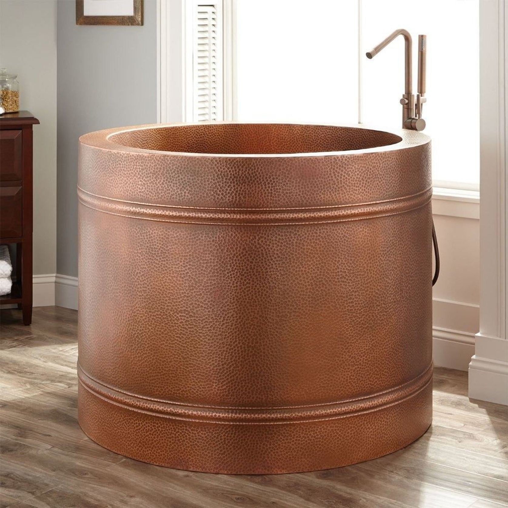 Round Copper Soak Tub 1092mm - CBSMR33 1092 gallery detail image