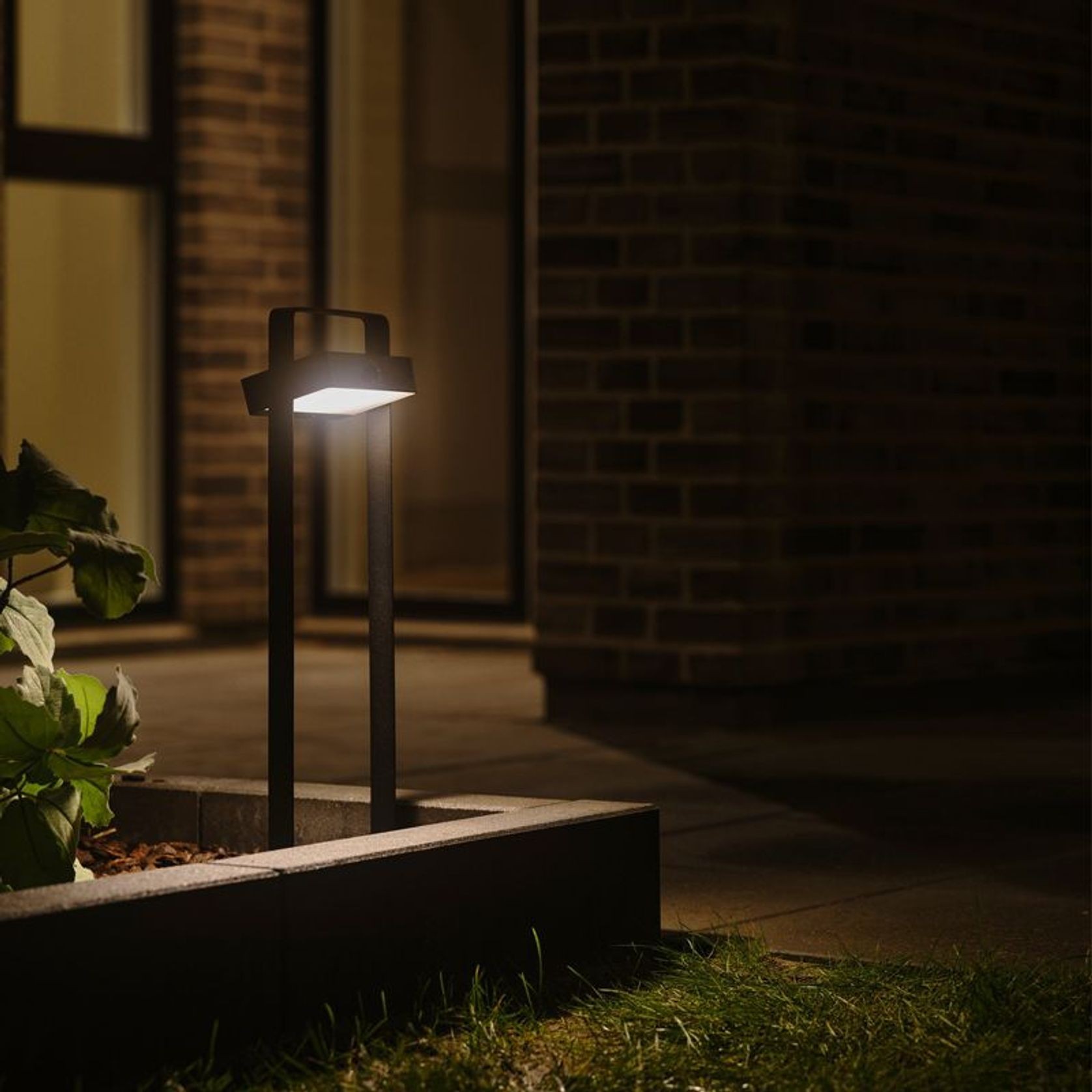 Saulio Solar Garden Spike Light gallery detail image