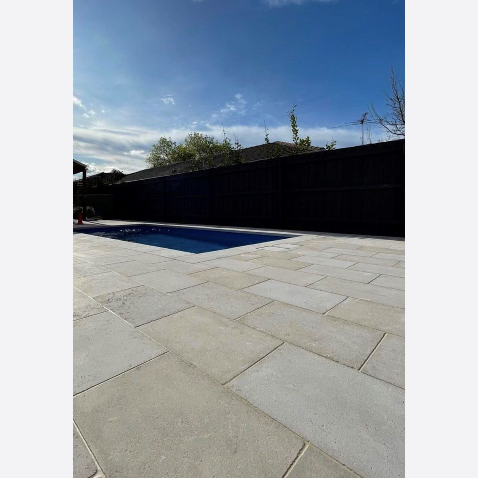 Sinai Pearl Sandblasted Limestone Pool Coping gallery detail image