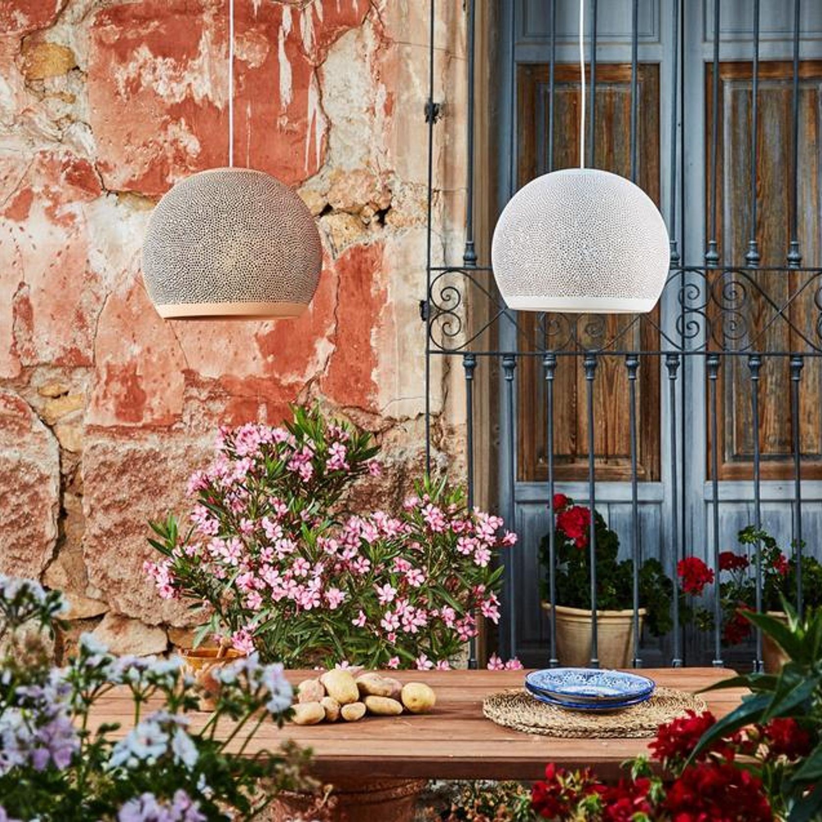 Sponge Up Clay Pendant gallery detail image