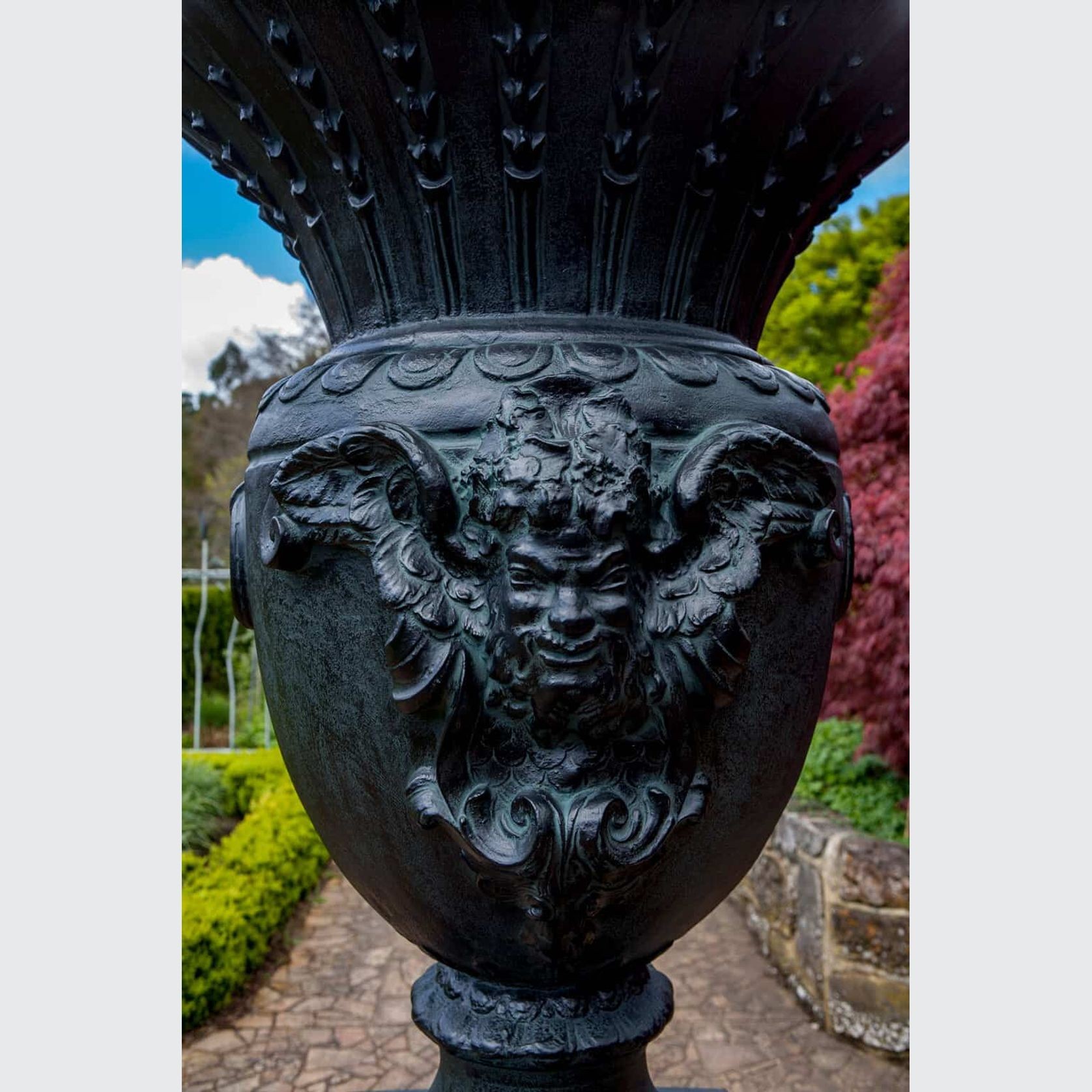 Strasbourg Urn & Plinth gallery detail image