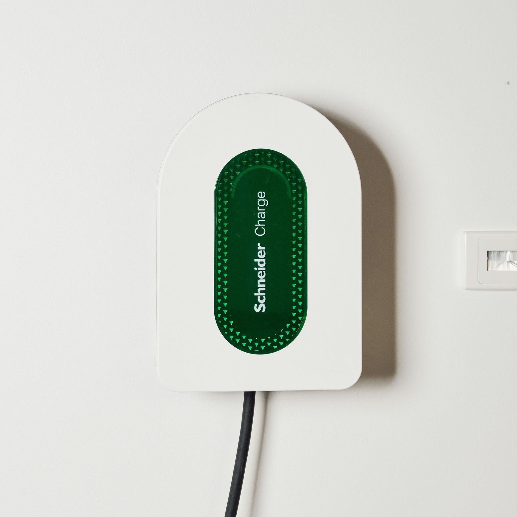 Schneider Charge | Electric Vehicle Charging gallery detail image