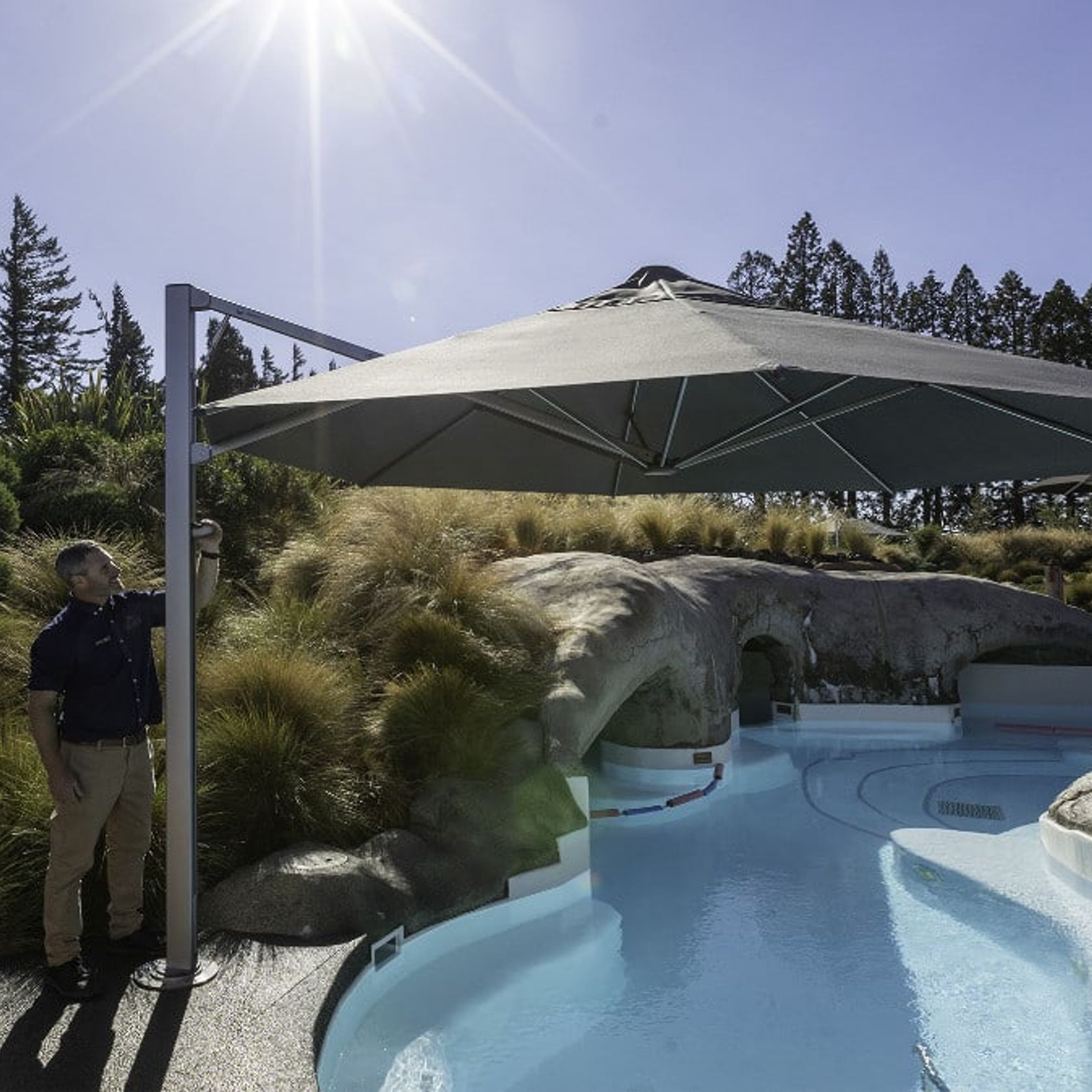 Shadowspec Serenity Rotating Cantilever Umbrella gallery detail image