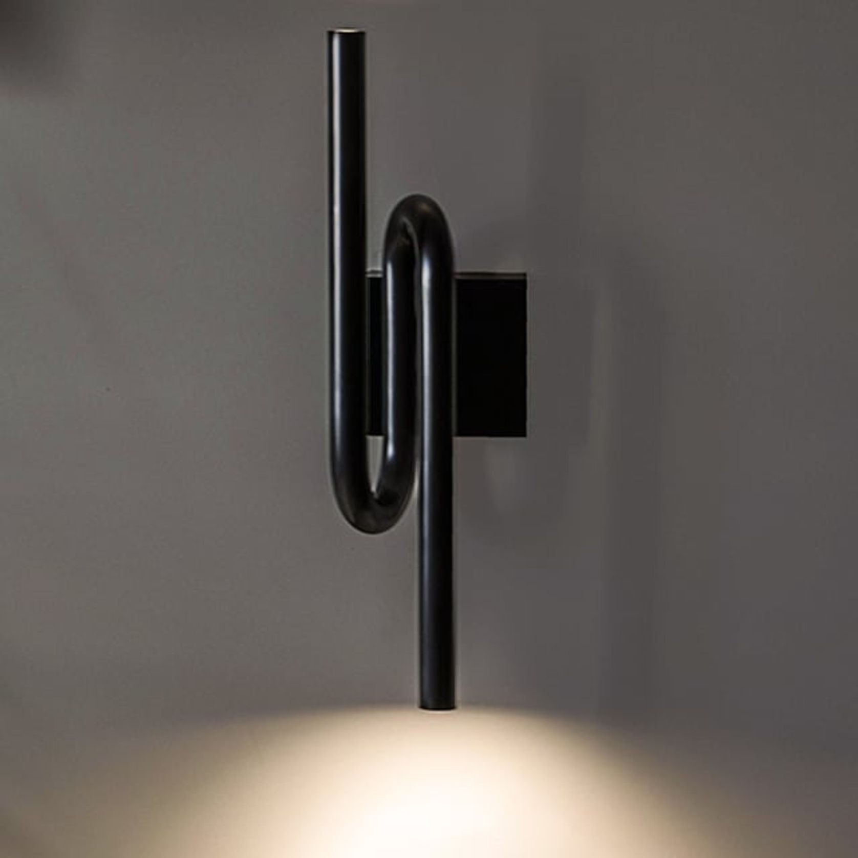 Tobia Wall Lamp with Plug gallery detail image