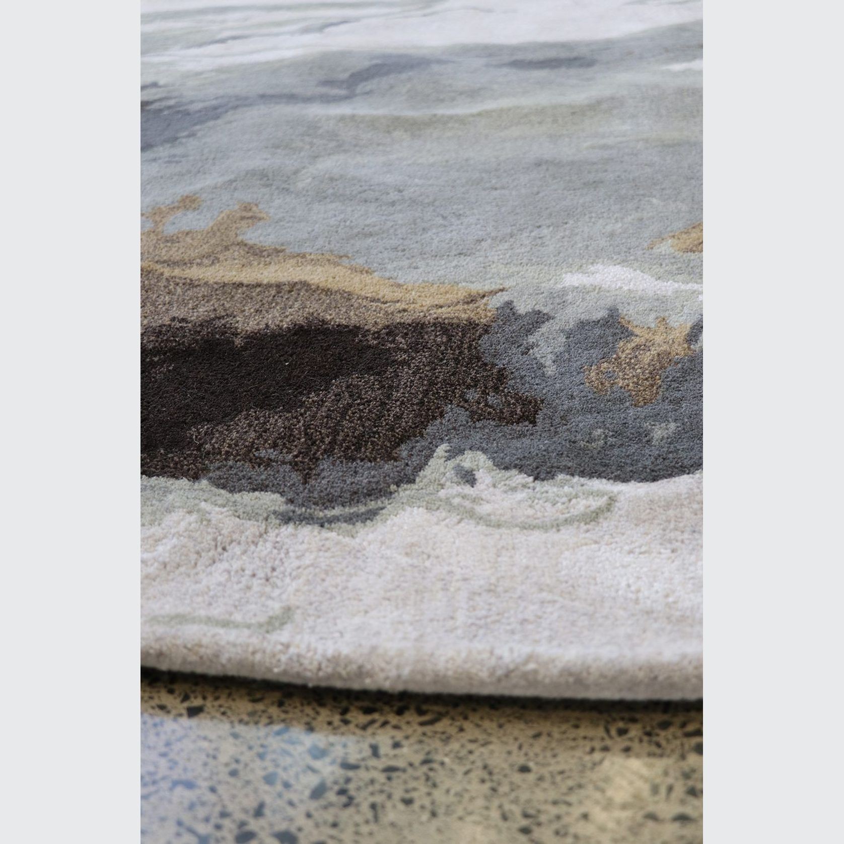 Baya | Uluru Round Floor Rug gallery detail image