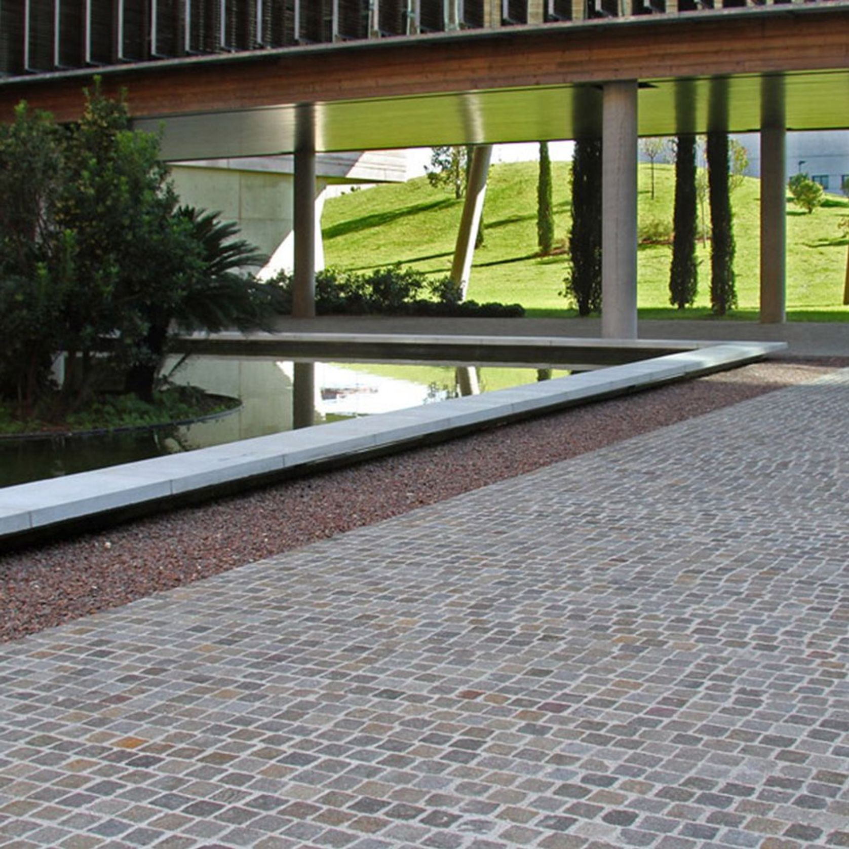 Porphyry Cobbles gallery detail image