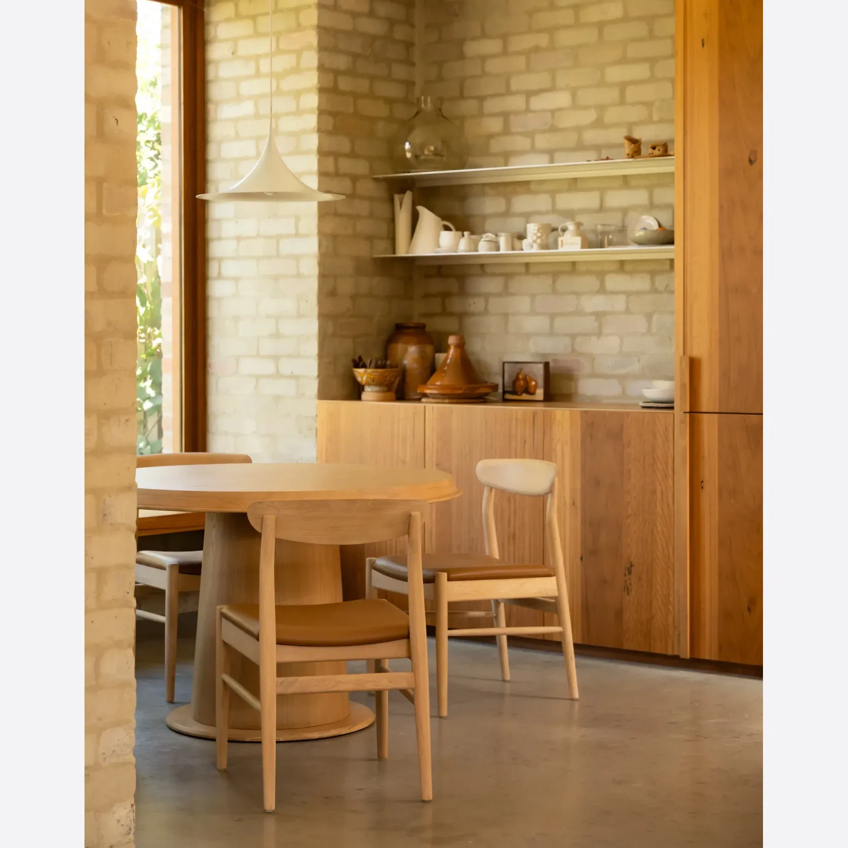 Tone Round Dining Table 120cm - Oak gallery detail image