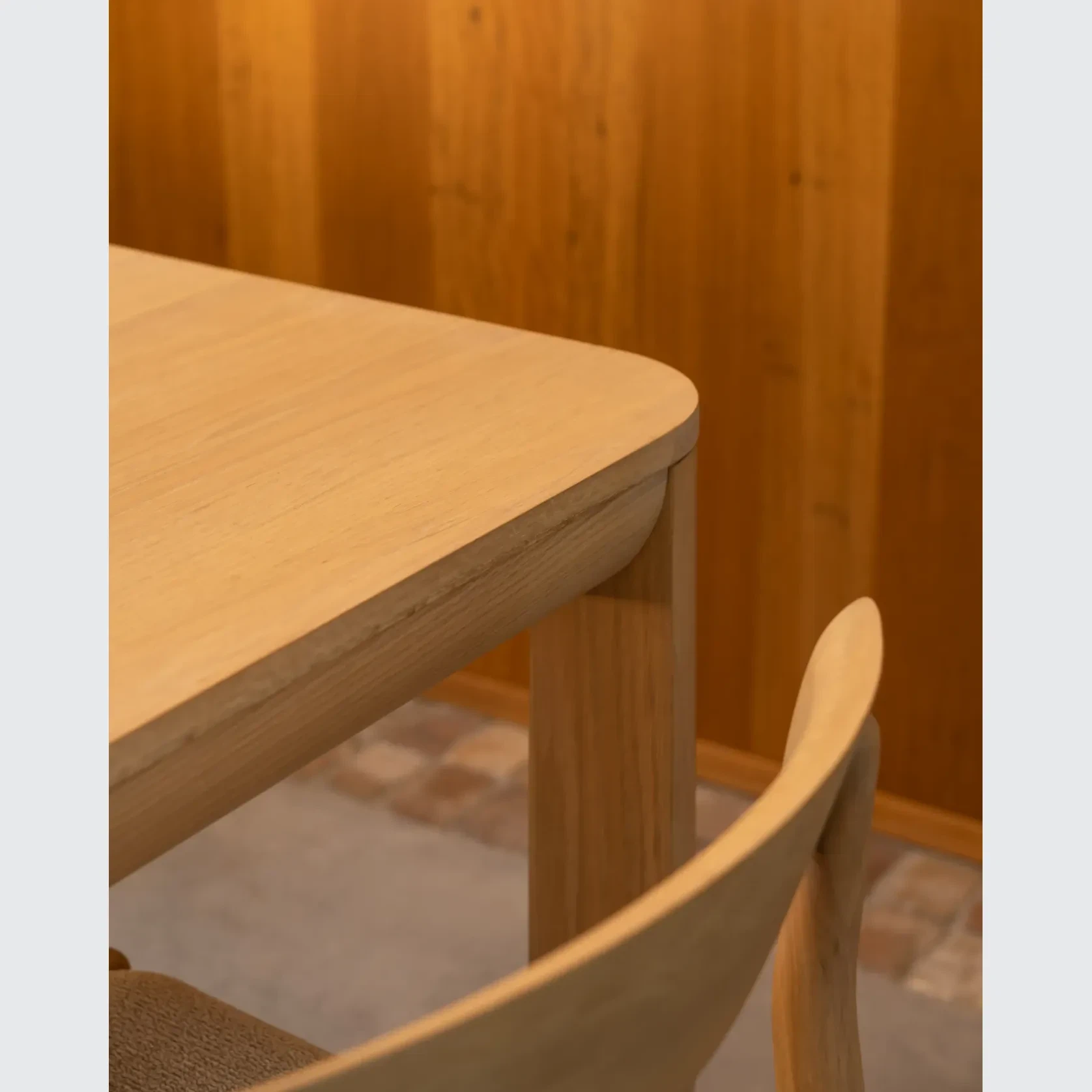Quart Dining Table 240cm - Oak gallery detail image