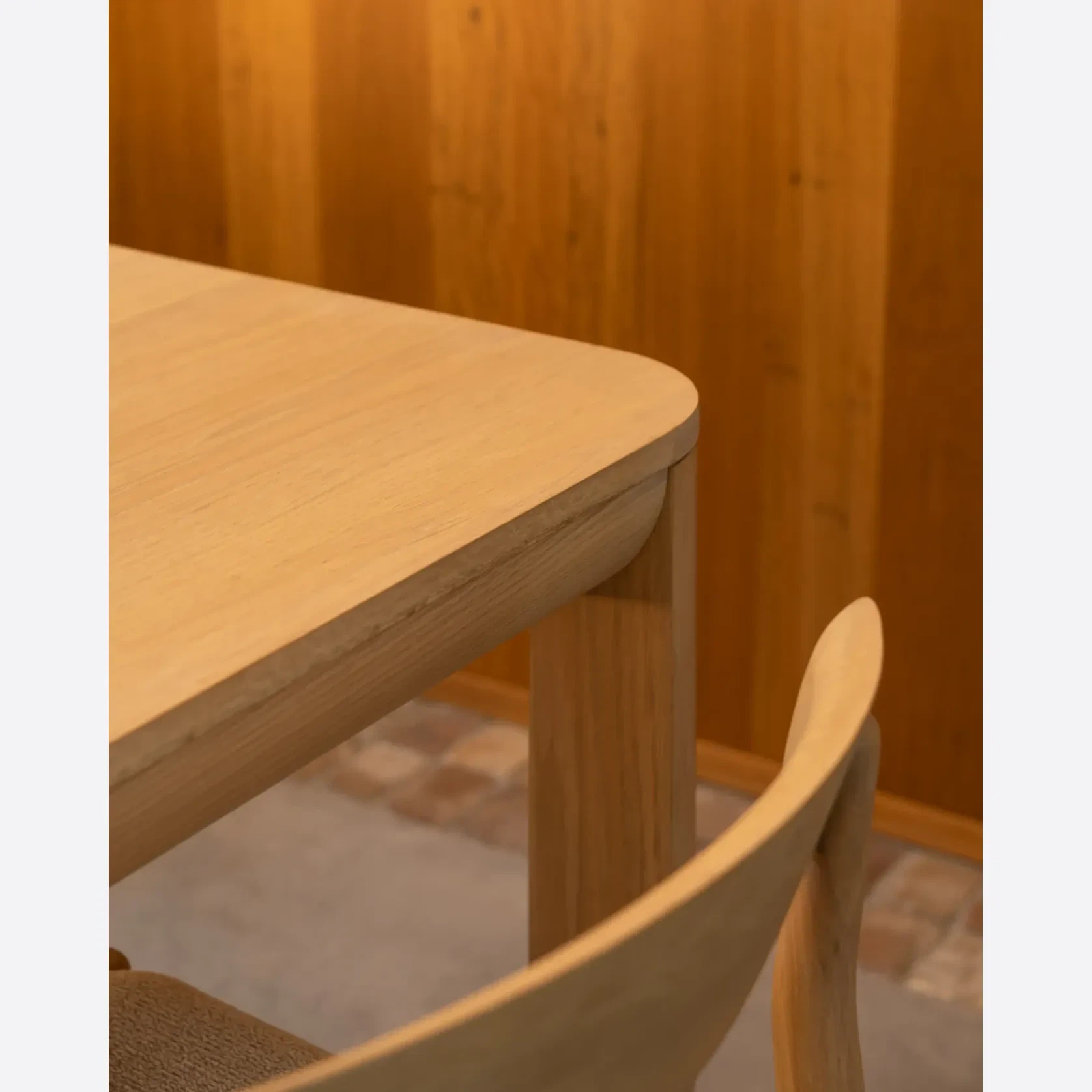 Quart Dining Table 240cm - Oak gallery detail image