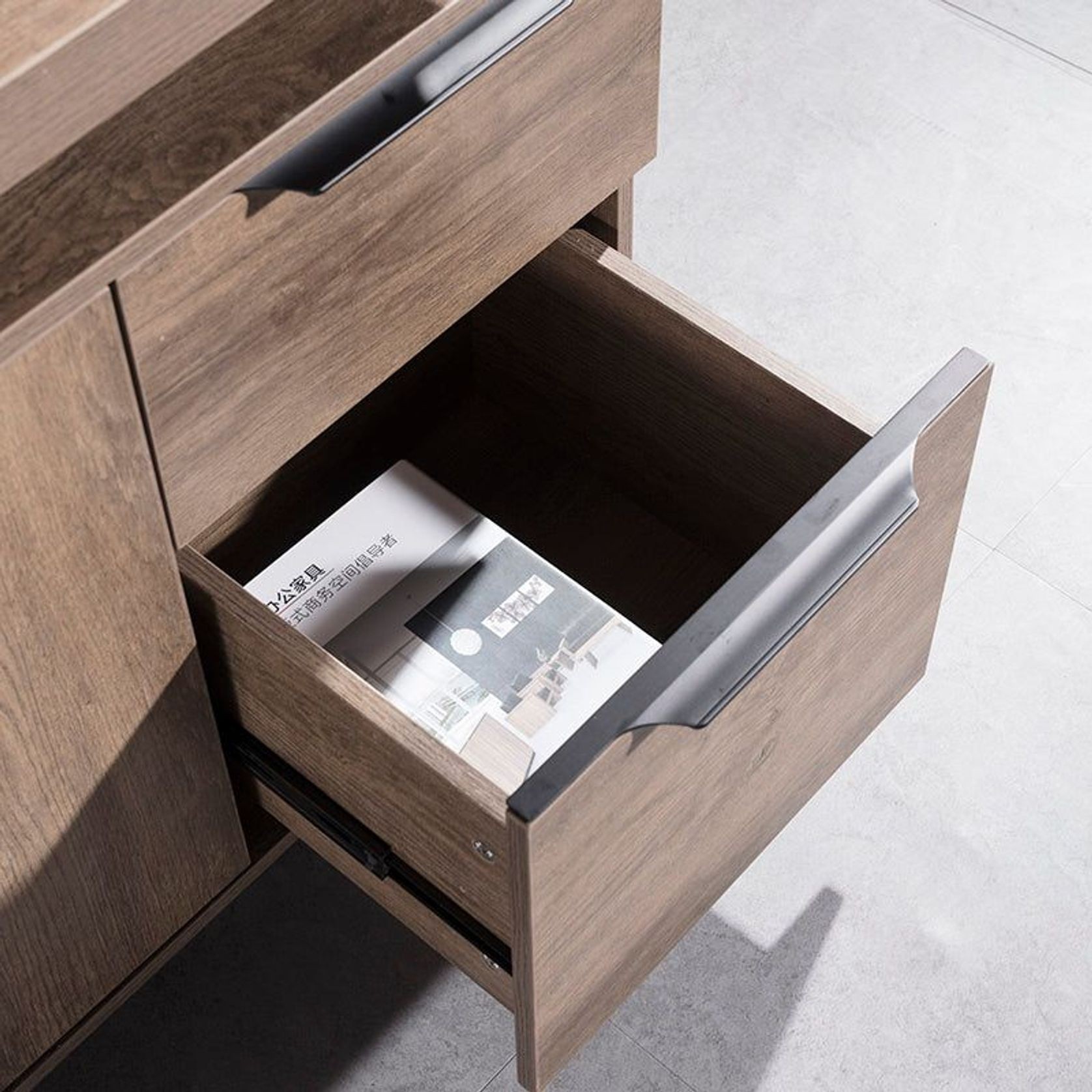KELLEN Executive Desk with Right Return 1.6-1.8M - Warm Oak & Black gallery detail image