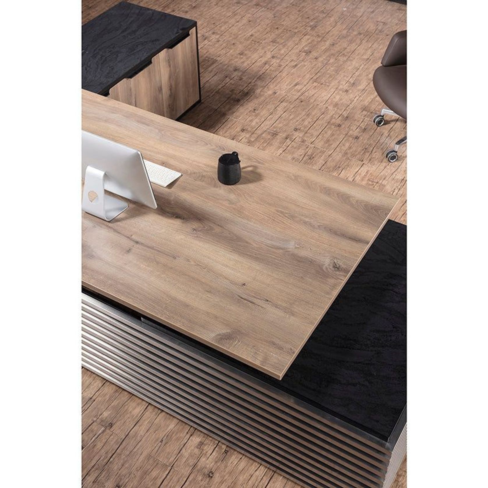 PHOENIX Executive Desk with Right Return 2.8M - Warm Oak & Black gallery detail image