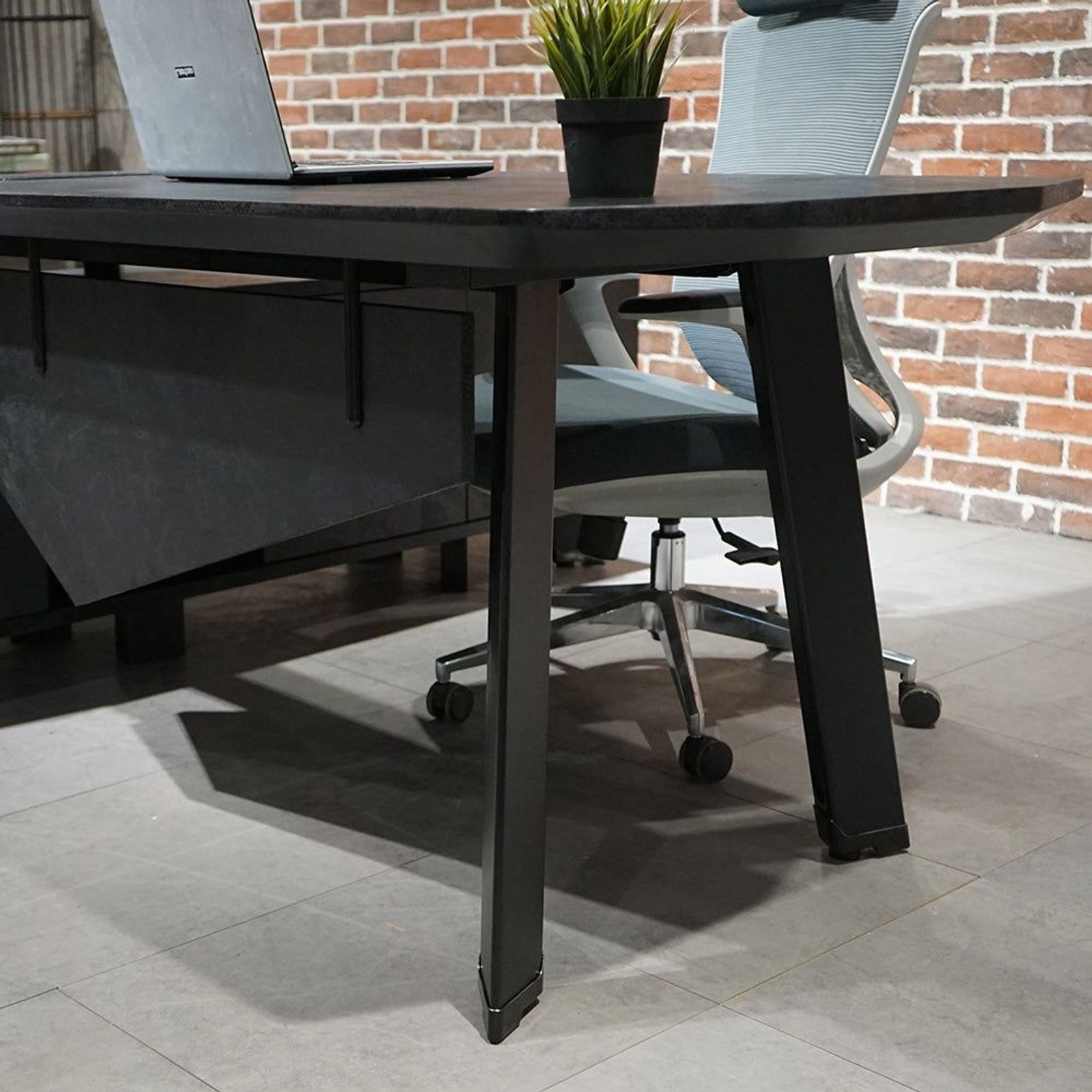ARTO Black Executive Office Desk with Reversible Return 180-200cm - Black Concrete gallery detail image