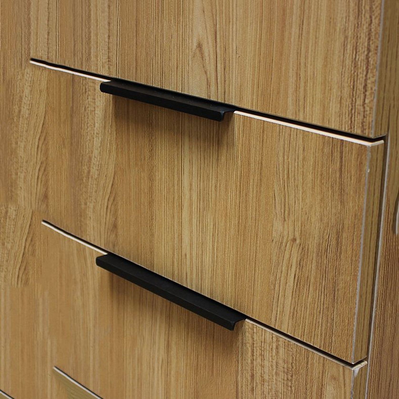 Sydney Slim Lip Pull Kitchen Handles gallery detail image