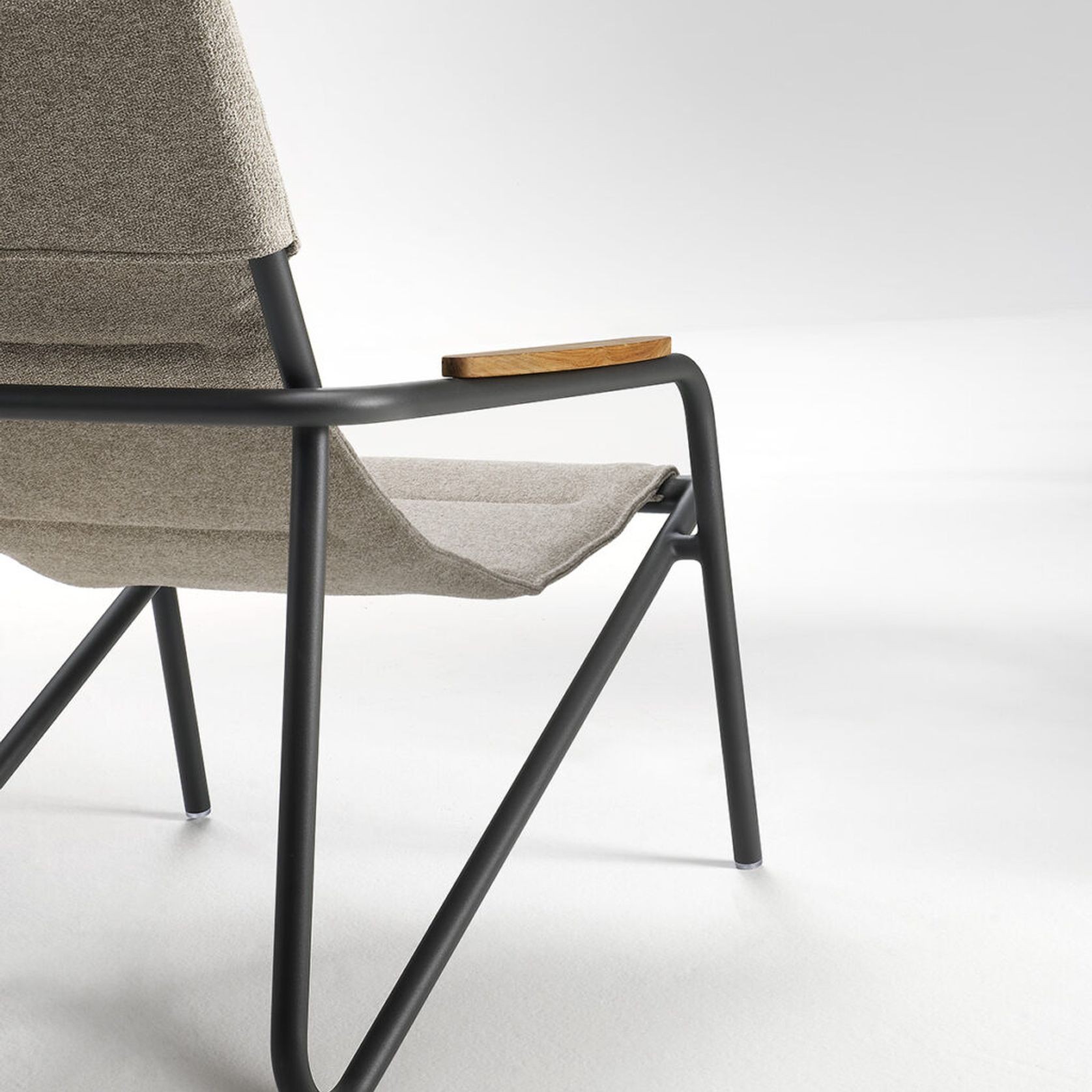 Loto Outdoor Lounge Chair by Atmosphera gallery detail image