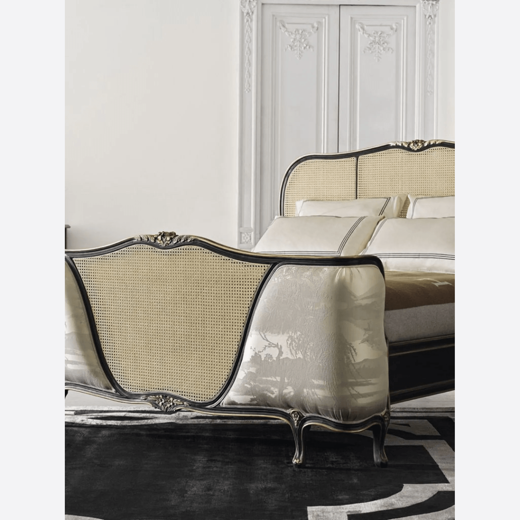 11040 Bed gallery detail image
