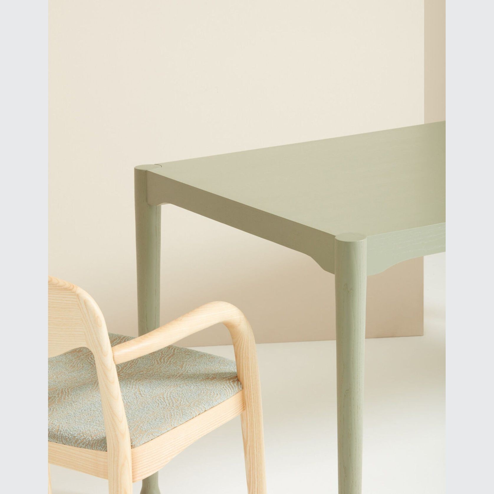 Frisee Table gallery detail image