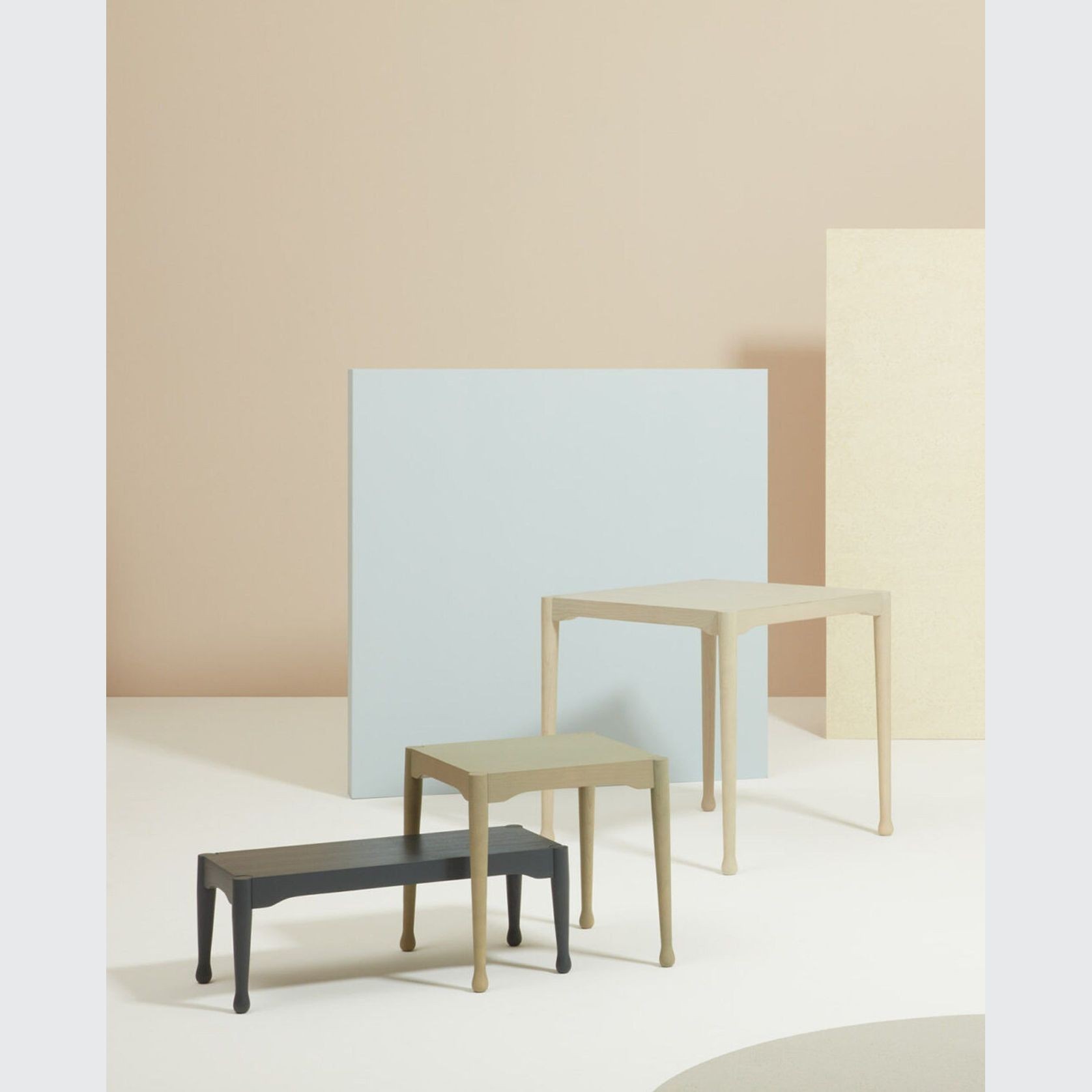 Frisee Table gallery detail image