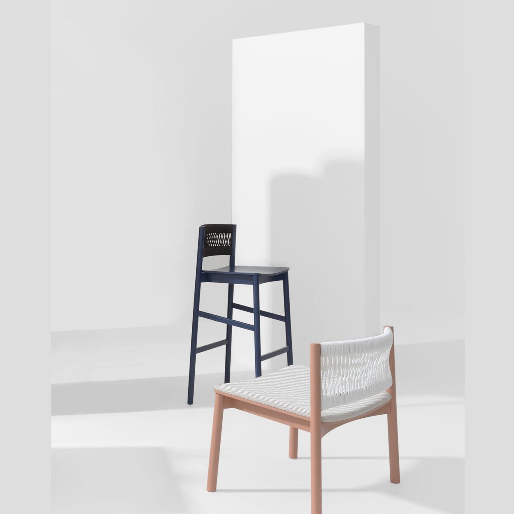 Load Chair gallery detail image