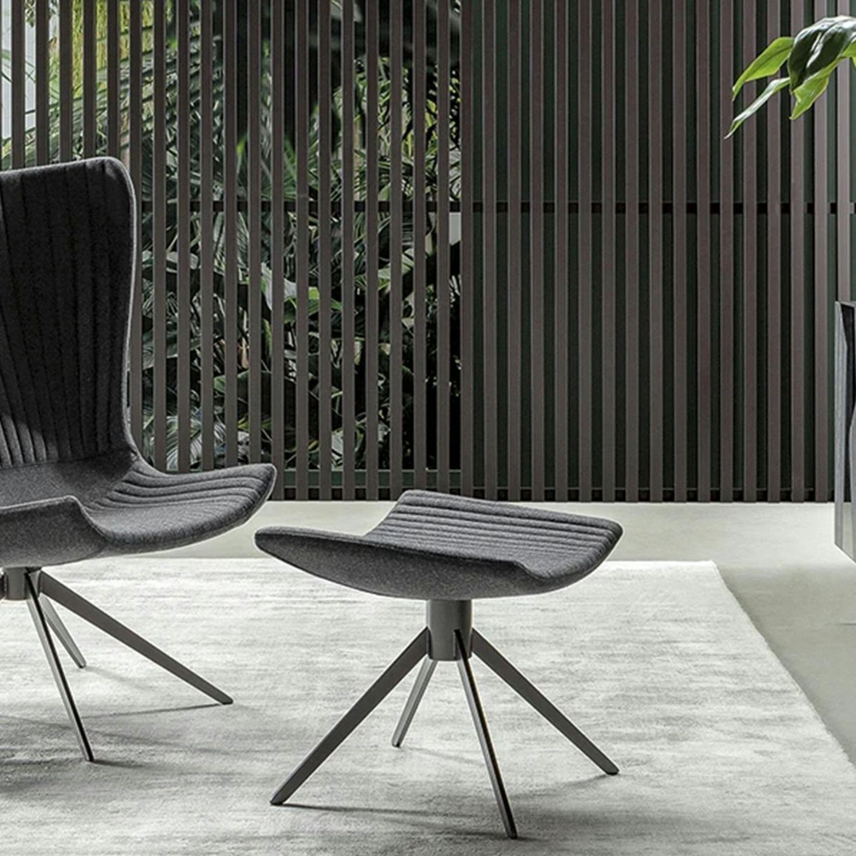 Colibri Armchair gallery detail image