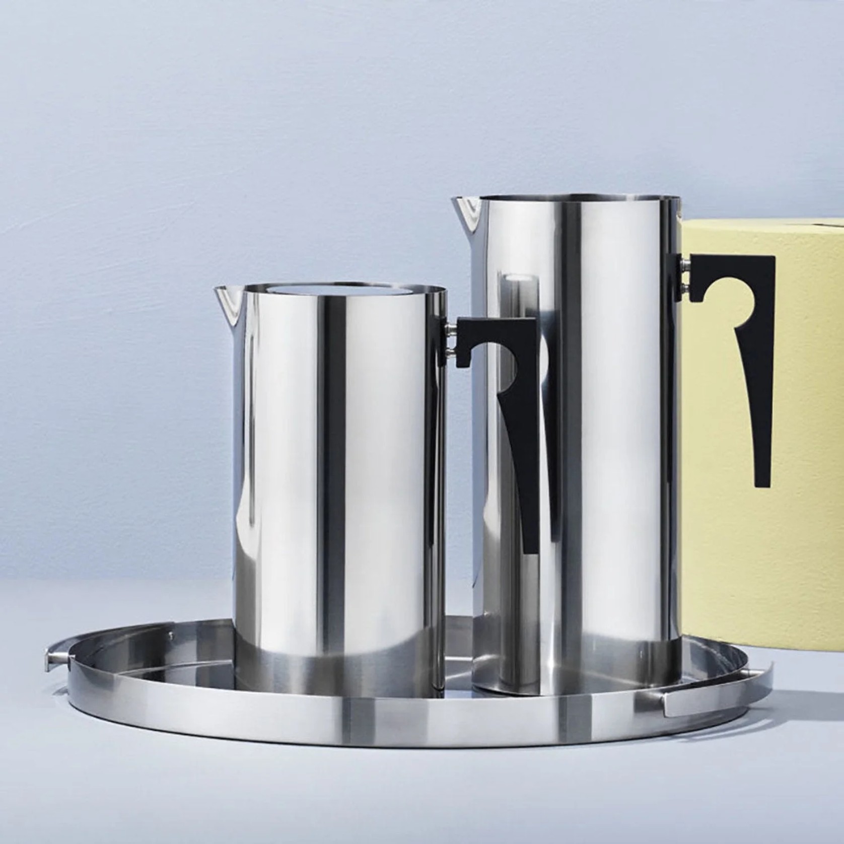 Stelton | Arne Jacobsen Cylinda Line | Jug With Ice Lip gallery detail image