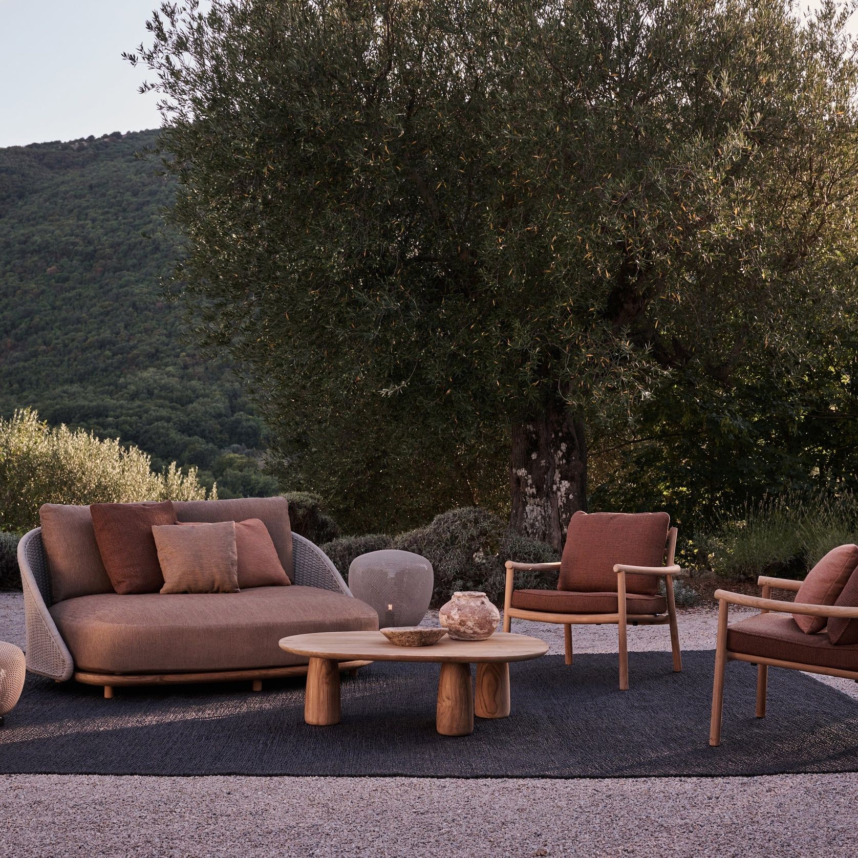 Elio Sofa (Collection Addition) gallery detail image