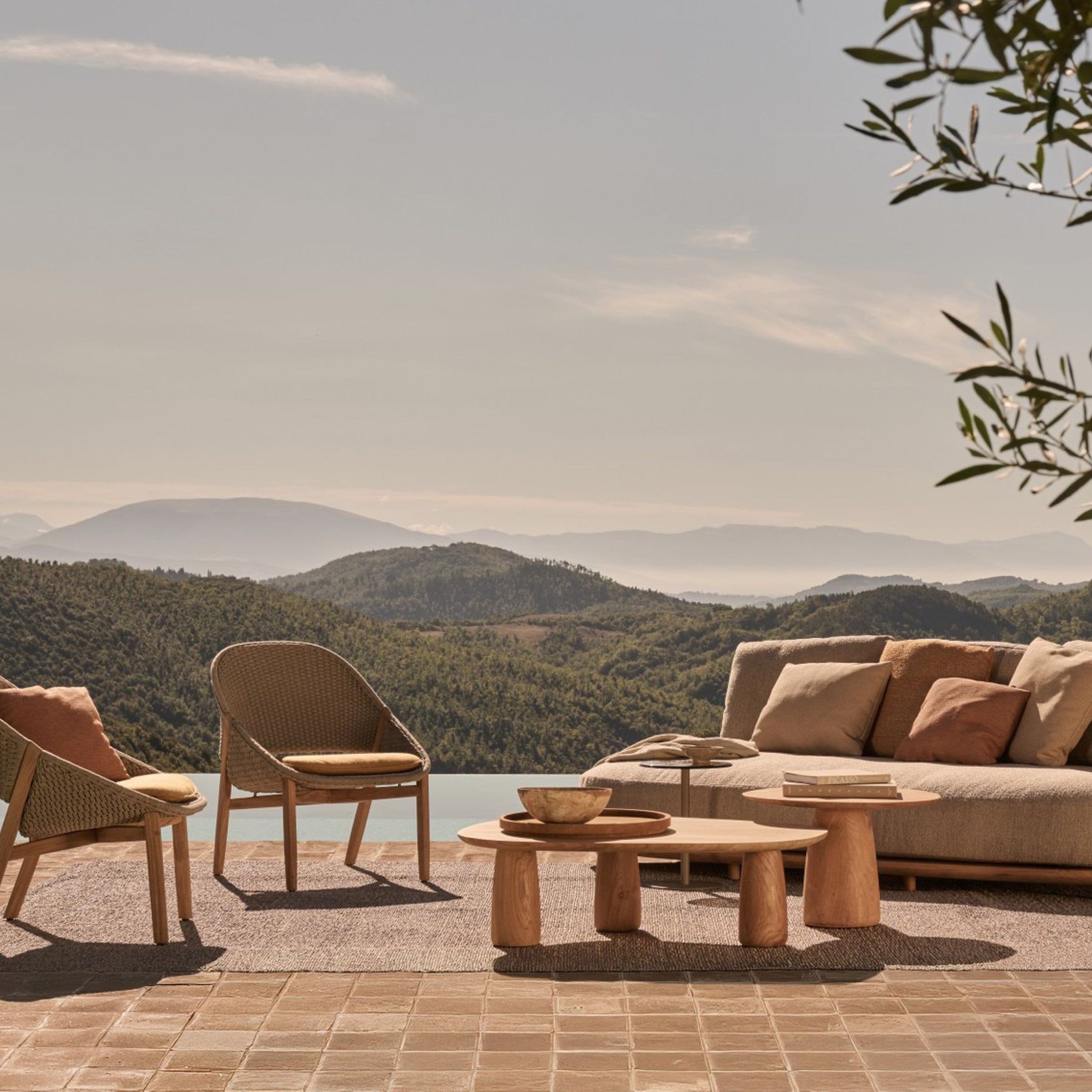 Elio Sofa (Collection Addition) gallery detail image