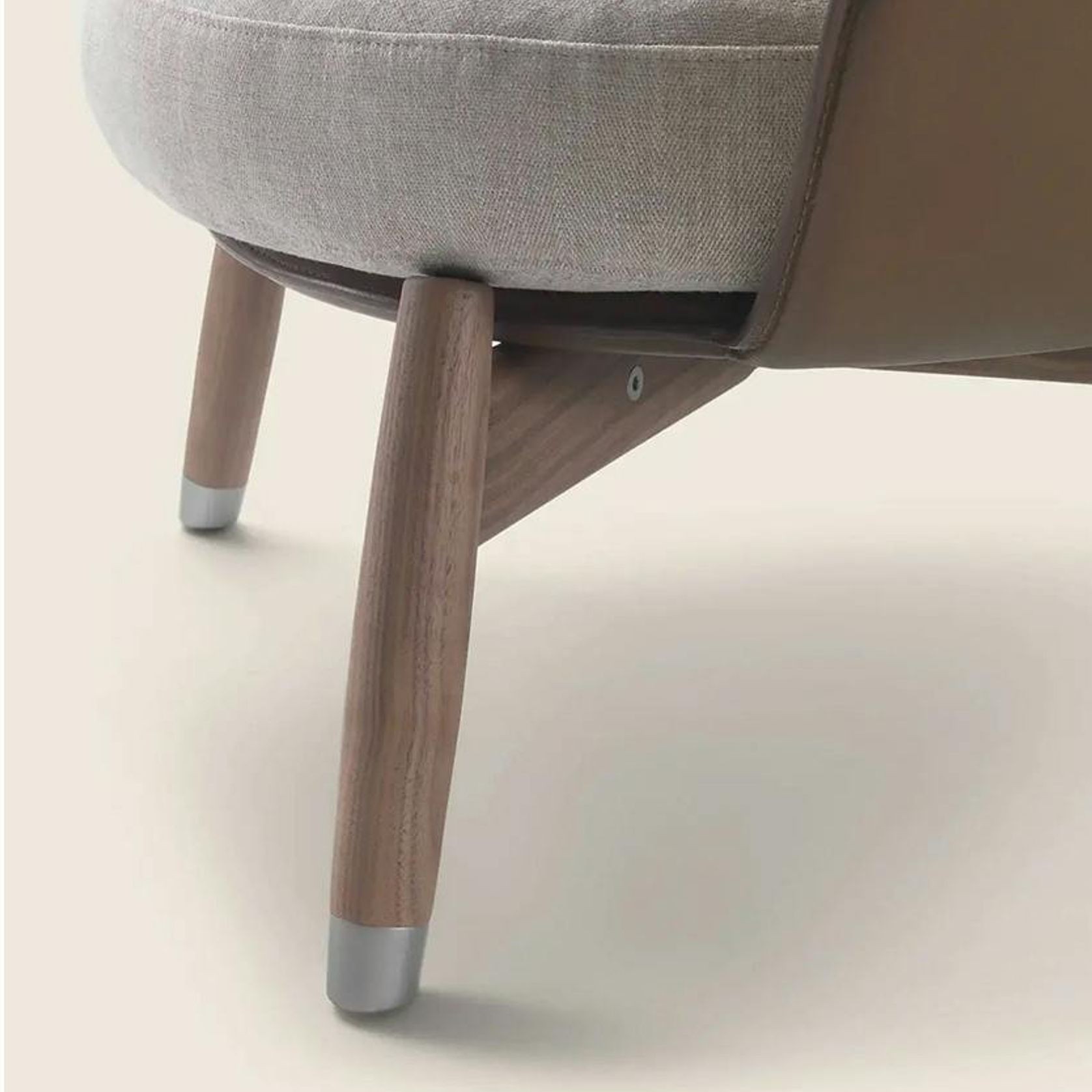 Eri Lounge Chair By Flexform gallery detail image