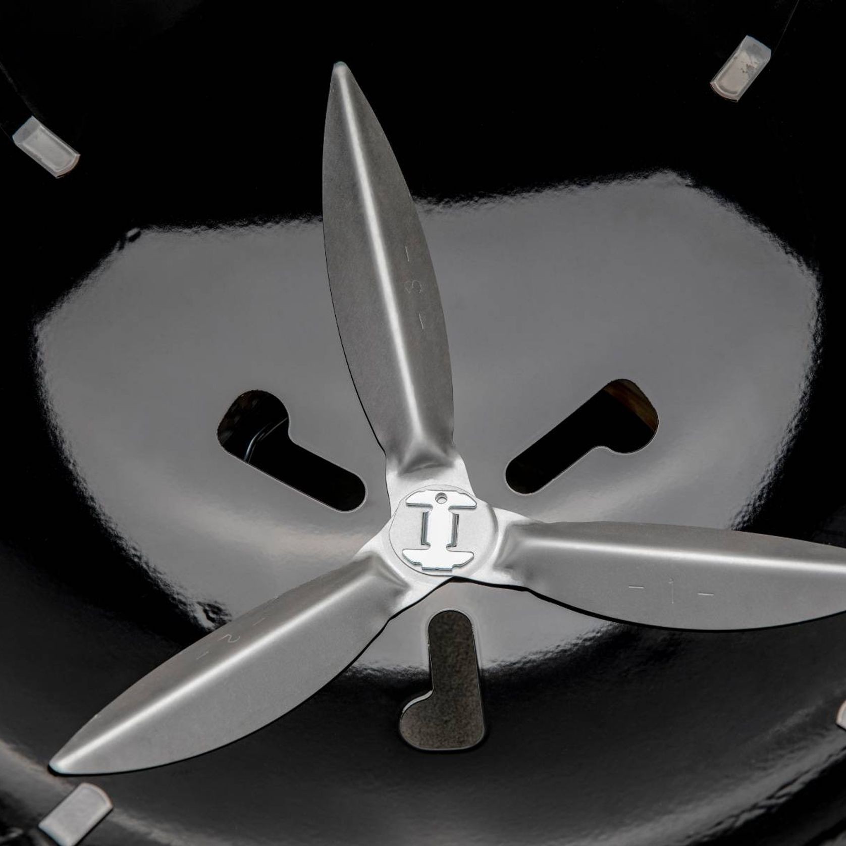 Weber 57cm Master Touch Plus Kettle gallery detail image