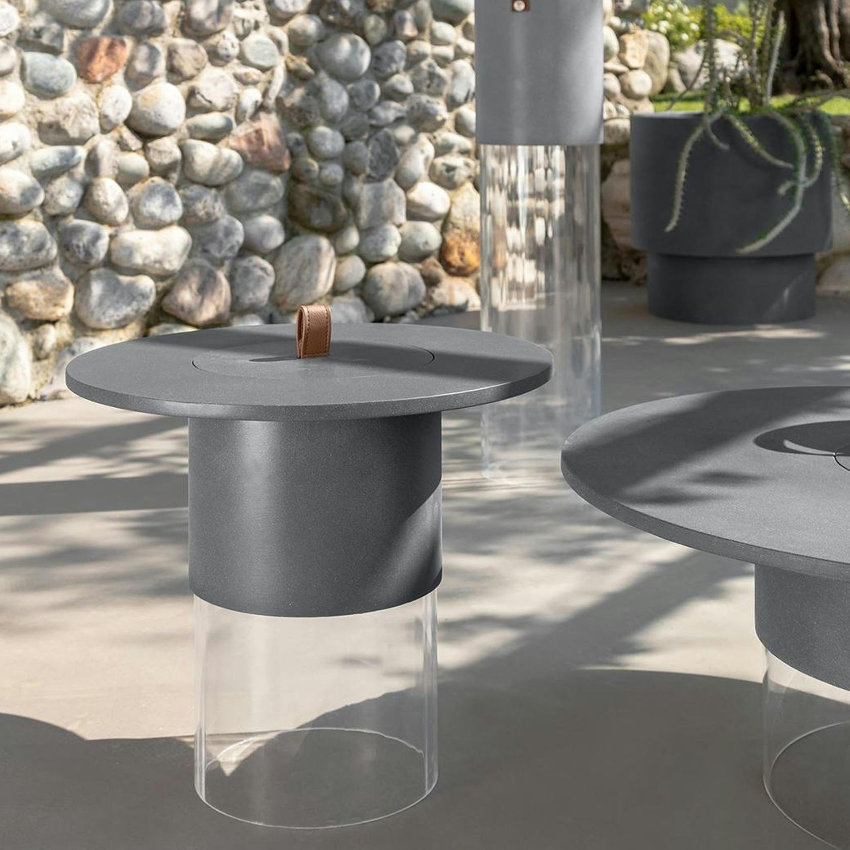Kuka Outdoor Lamp gallery detail image