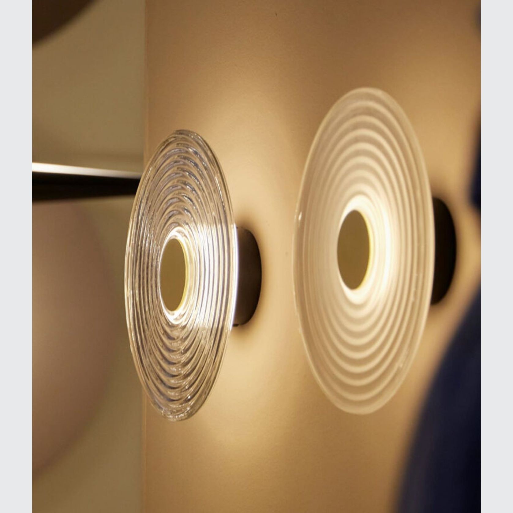 Glic Wall Light gallery detail image