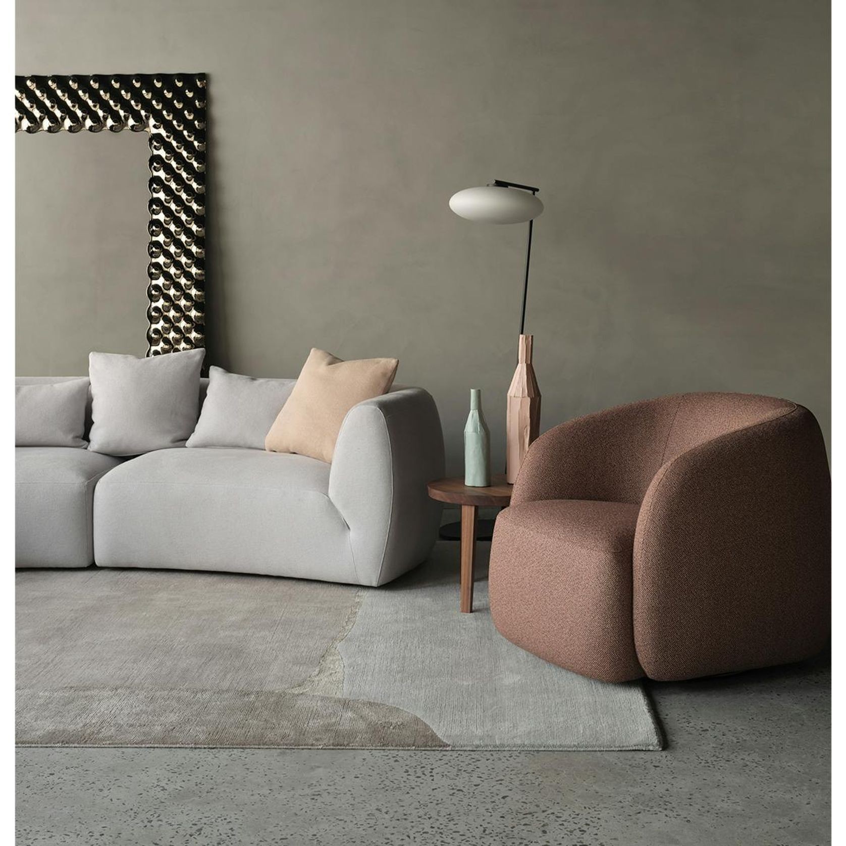 Lily Sofa gallery detail image