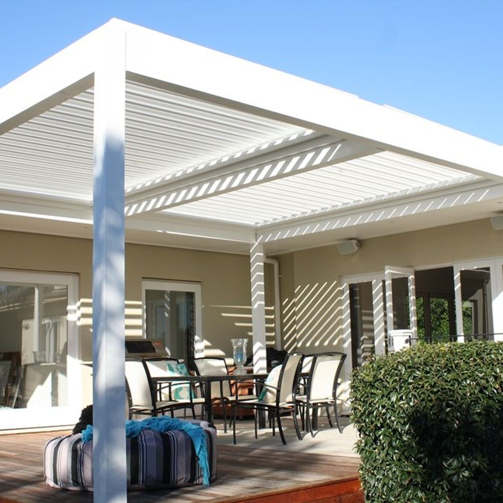 200 Suburban Opening Roof gallery detail image