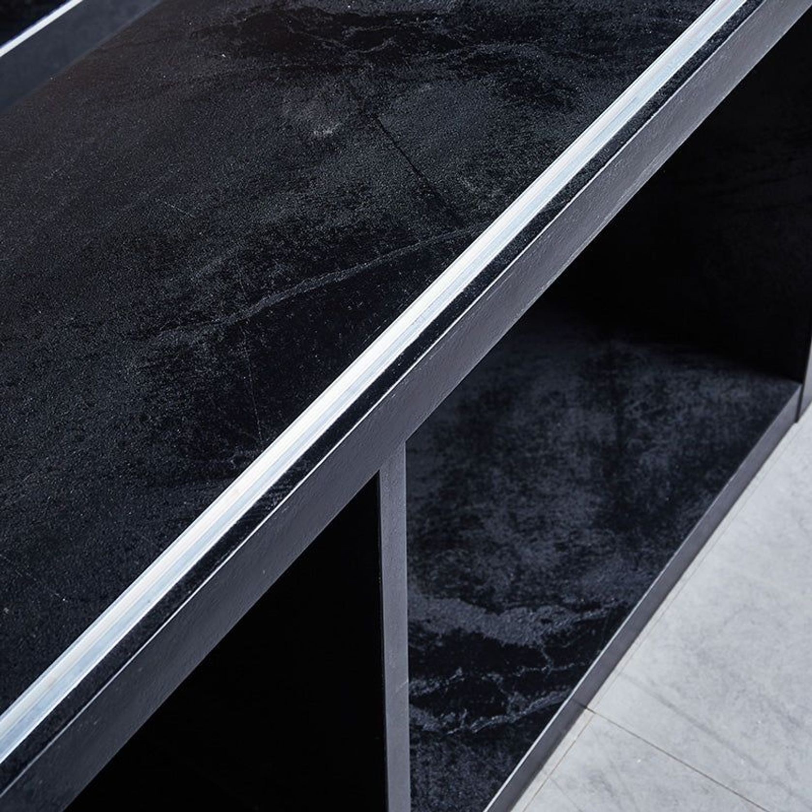 DAXTON Display Unit 2.4M - Warm Oak & Black gallery detail image