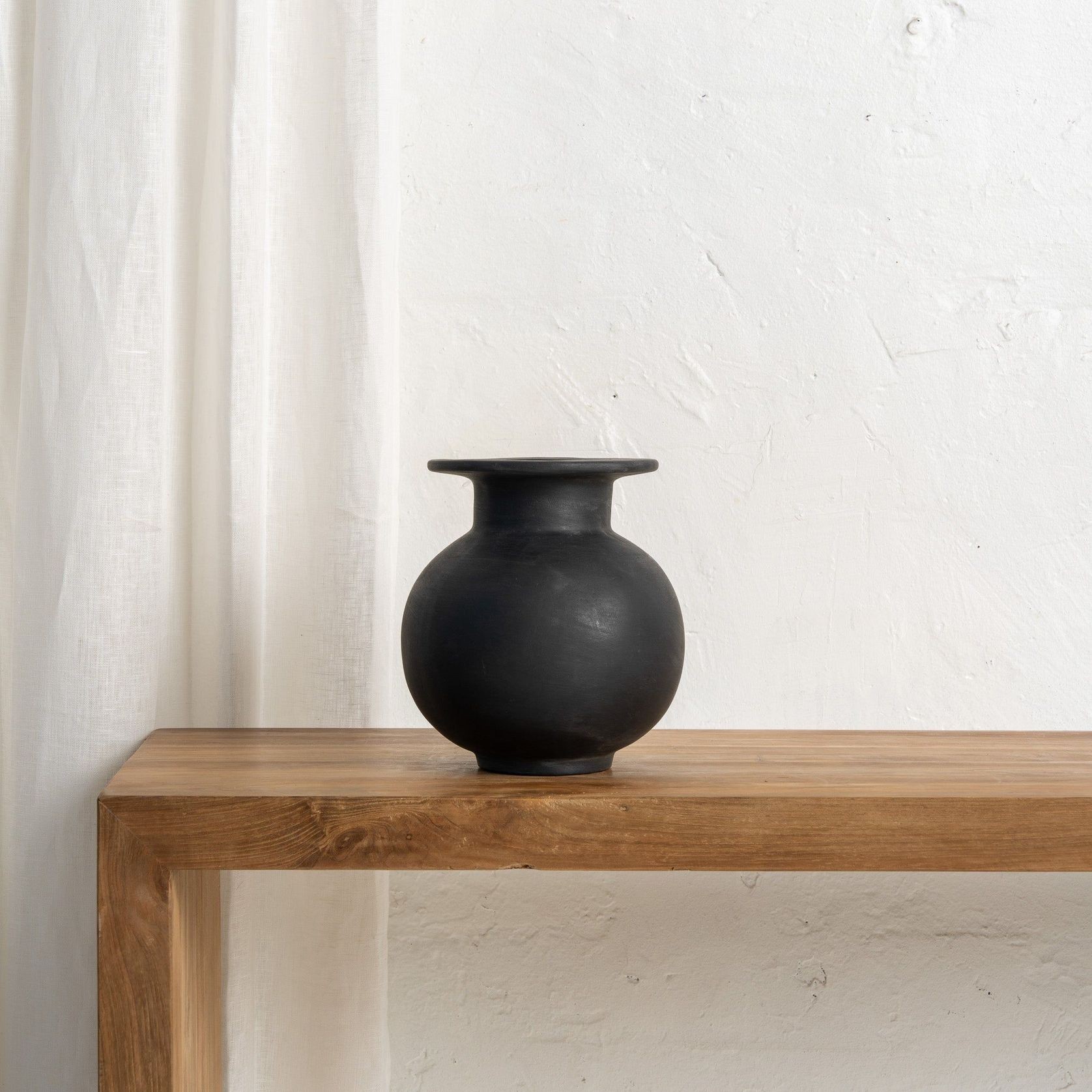 Sana Short Vase gallery detail image