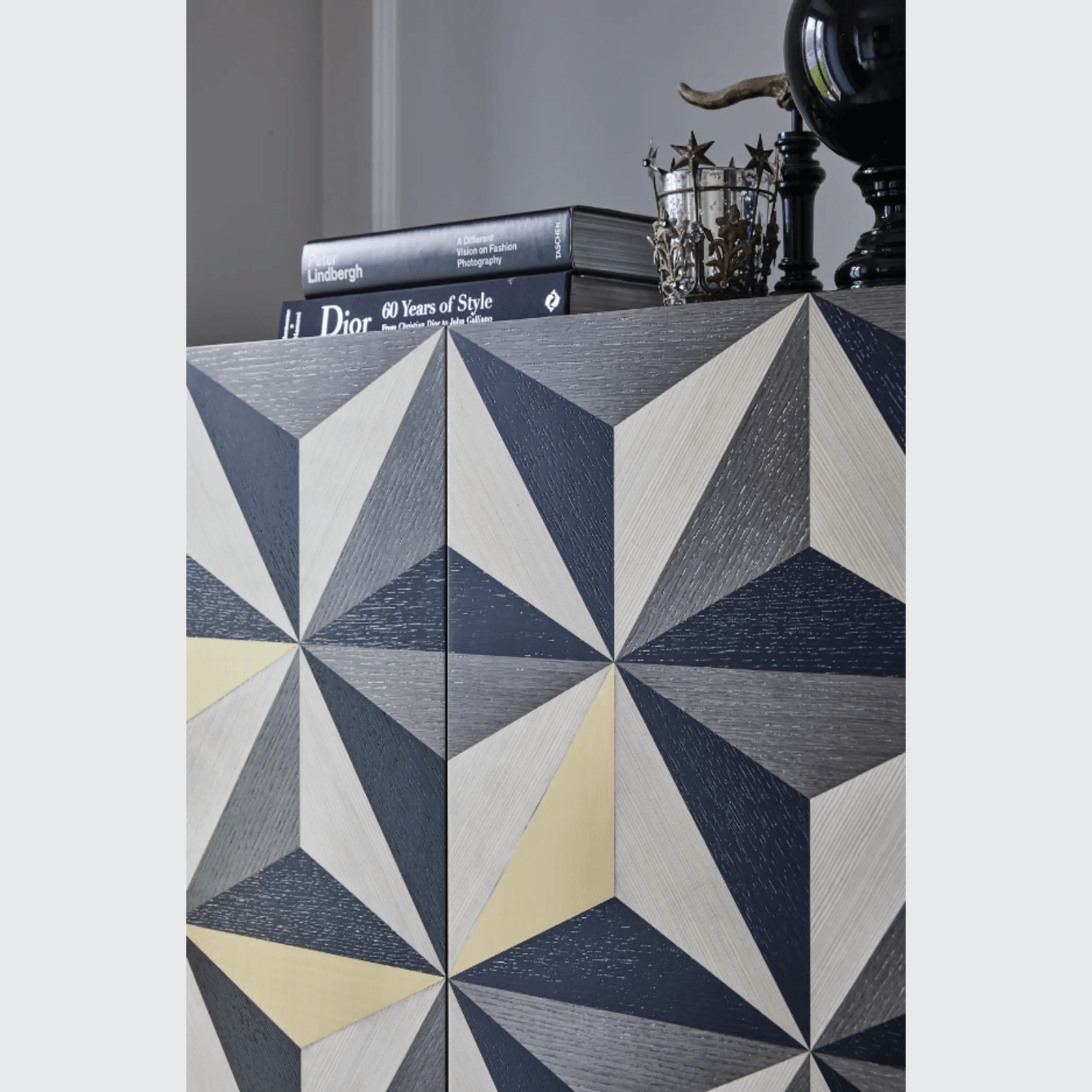 34118/R Cabinet gallery detail image