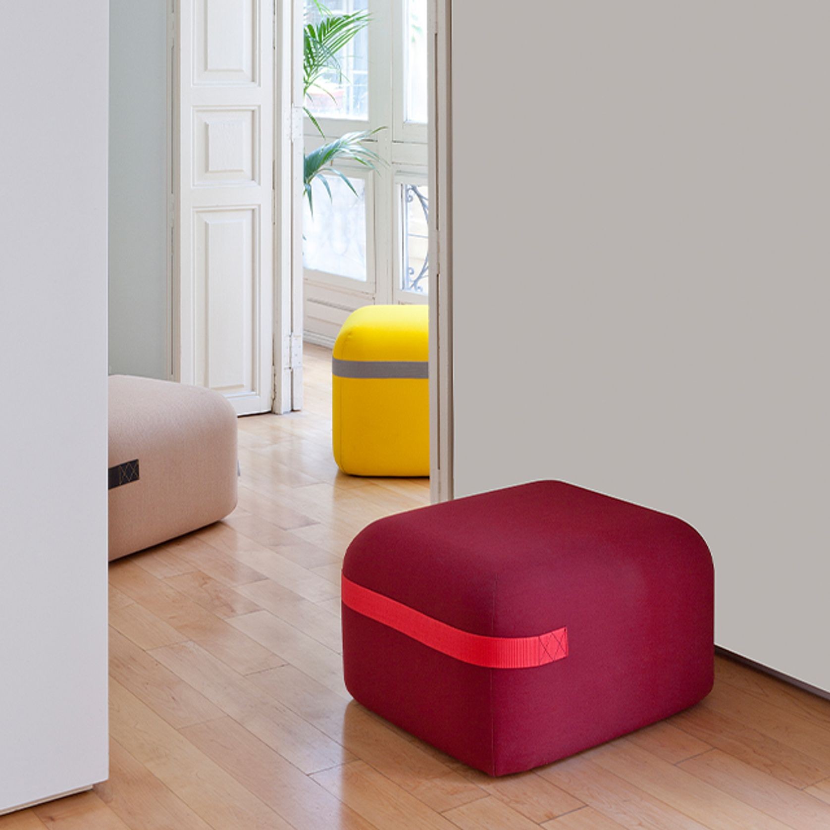 Season Pouf gallery detail image