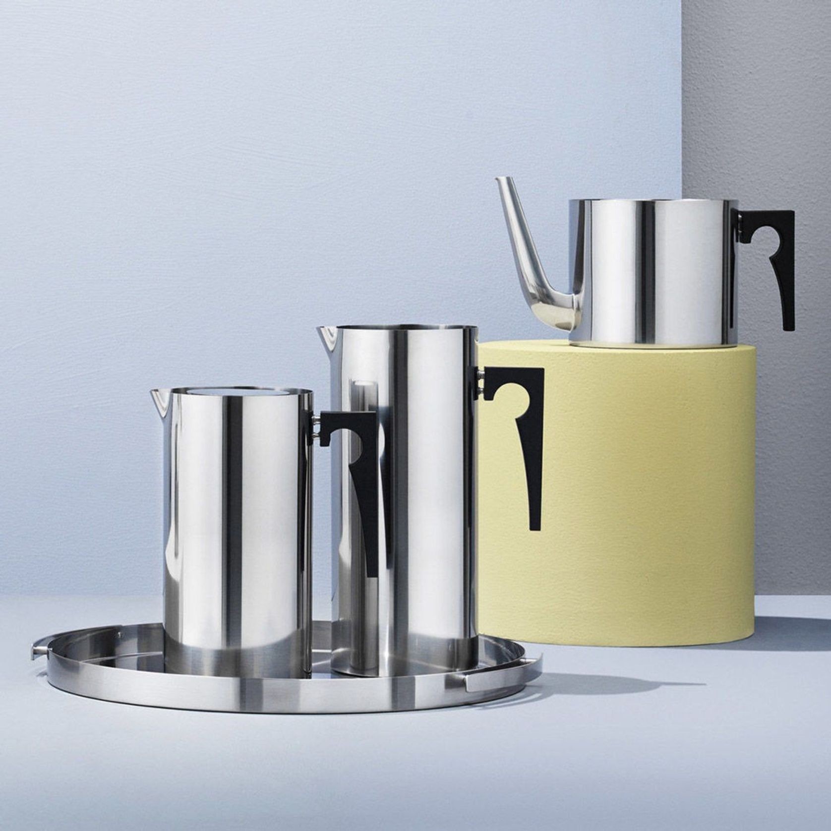 Stelton | Arne Jacobsen Cylinda Line | Teapot gallery detail image