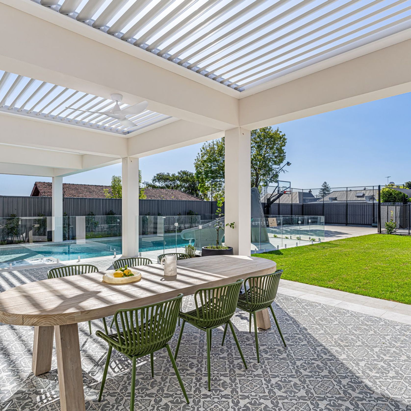 200 Suburban Opening Roof gallery detail image