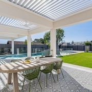 200 Suburban Opening Roof gallery detail image