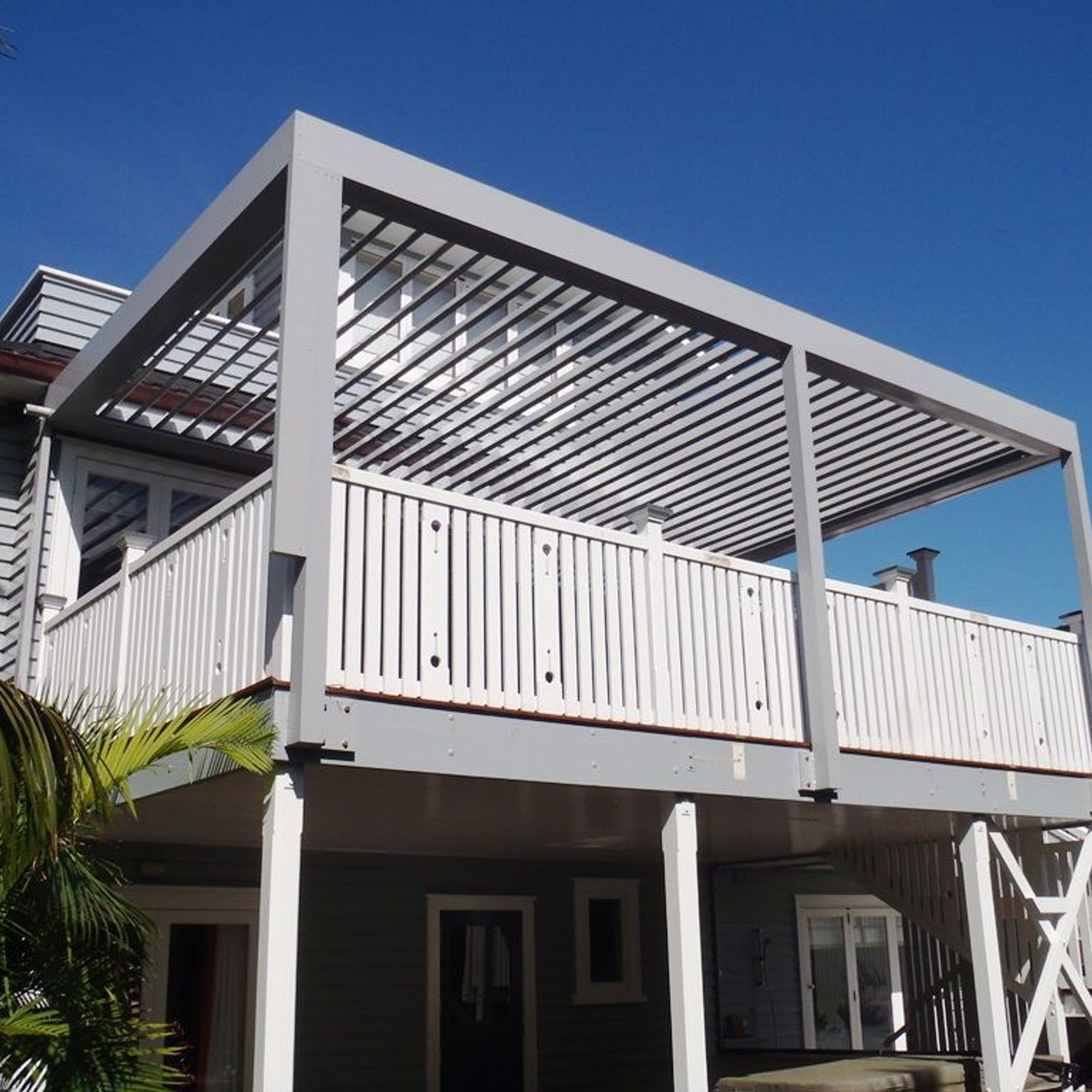 200 Suburban Opening Roof gallery detail image