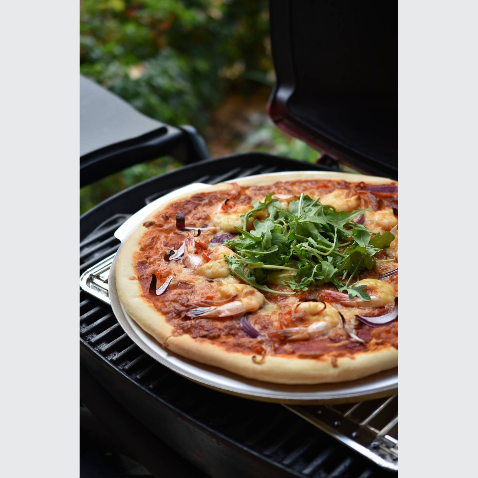 Weber Easy-Serve Pizza Tray gallery detail image