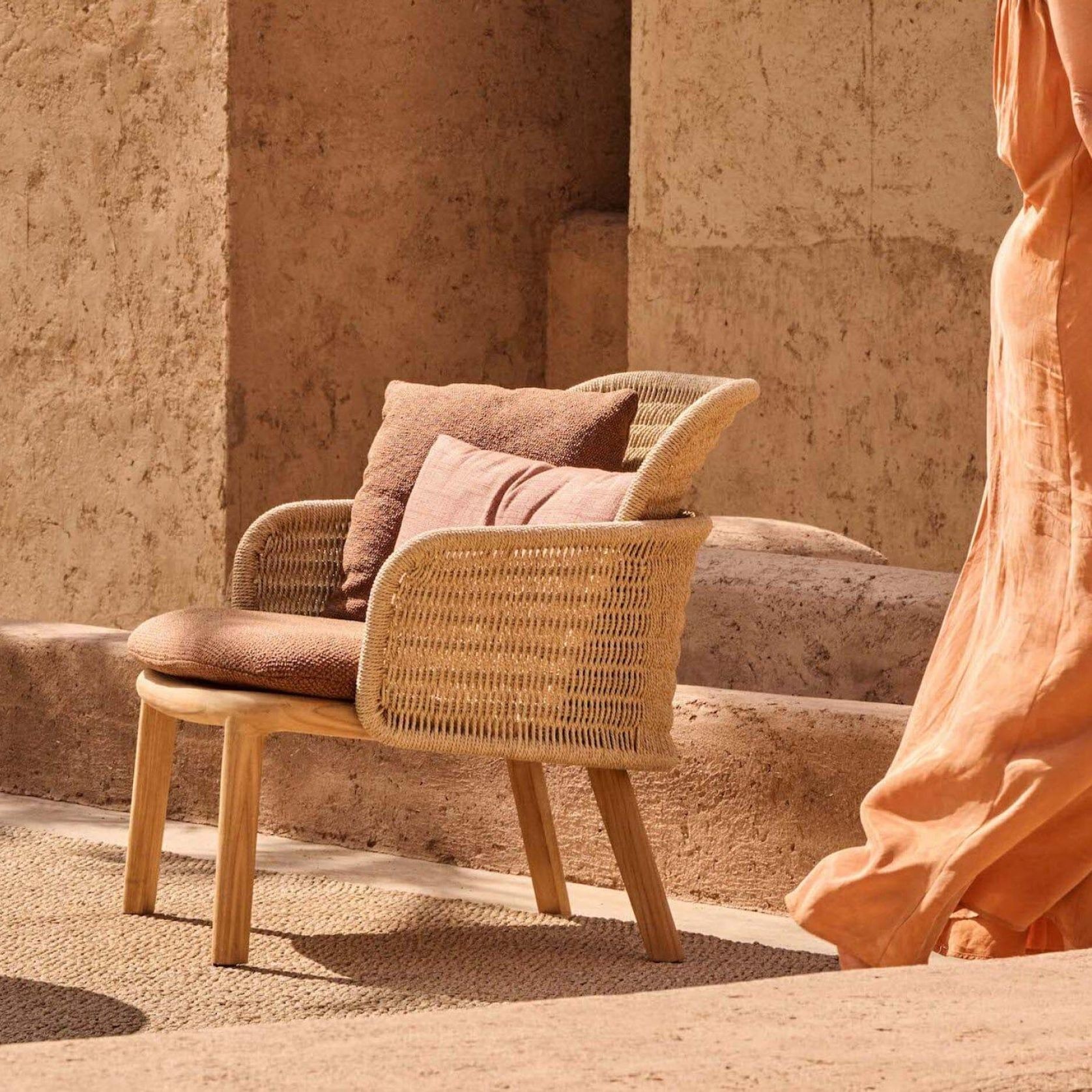 Suro Lounge Chair gallery detail image