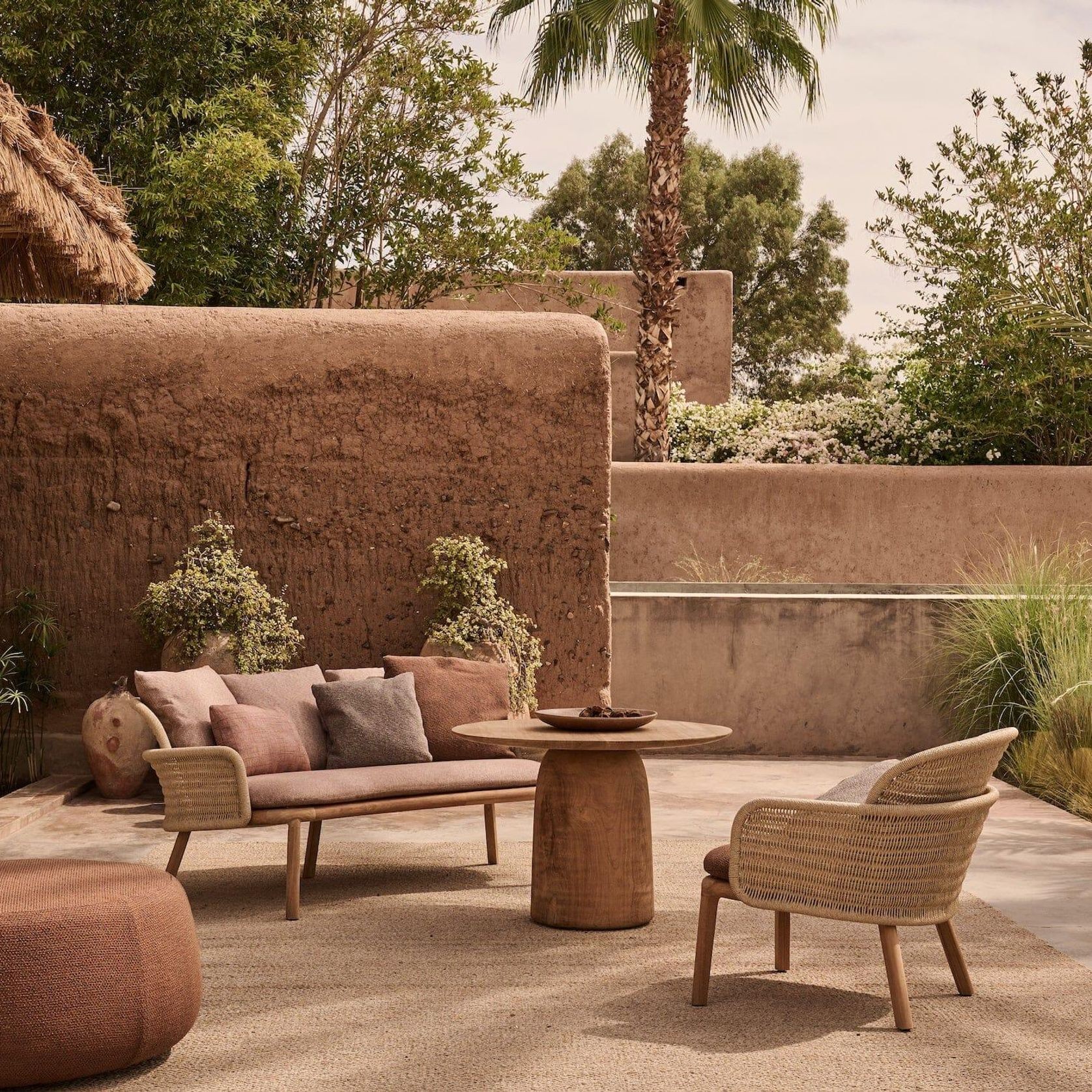 Suro Lounge Chair gallery detail image