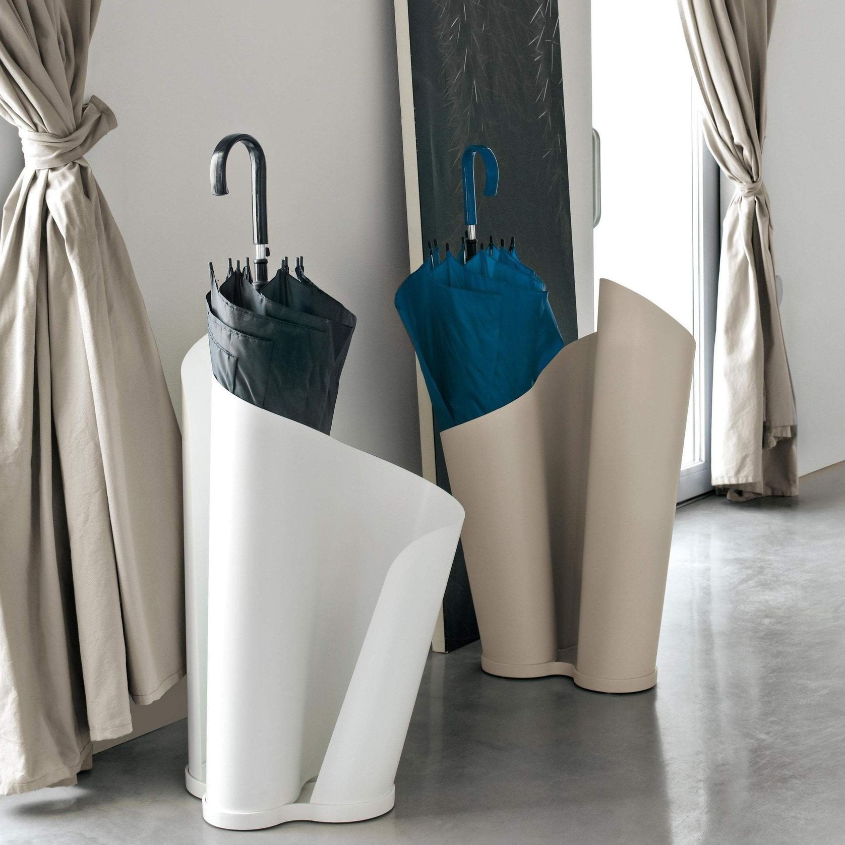 Narciso Umbrella Stand gallery detail image