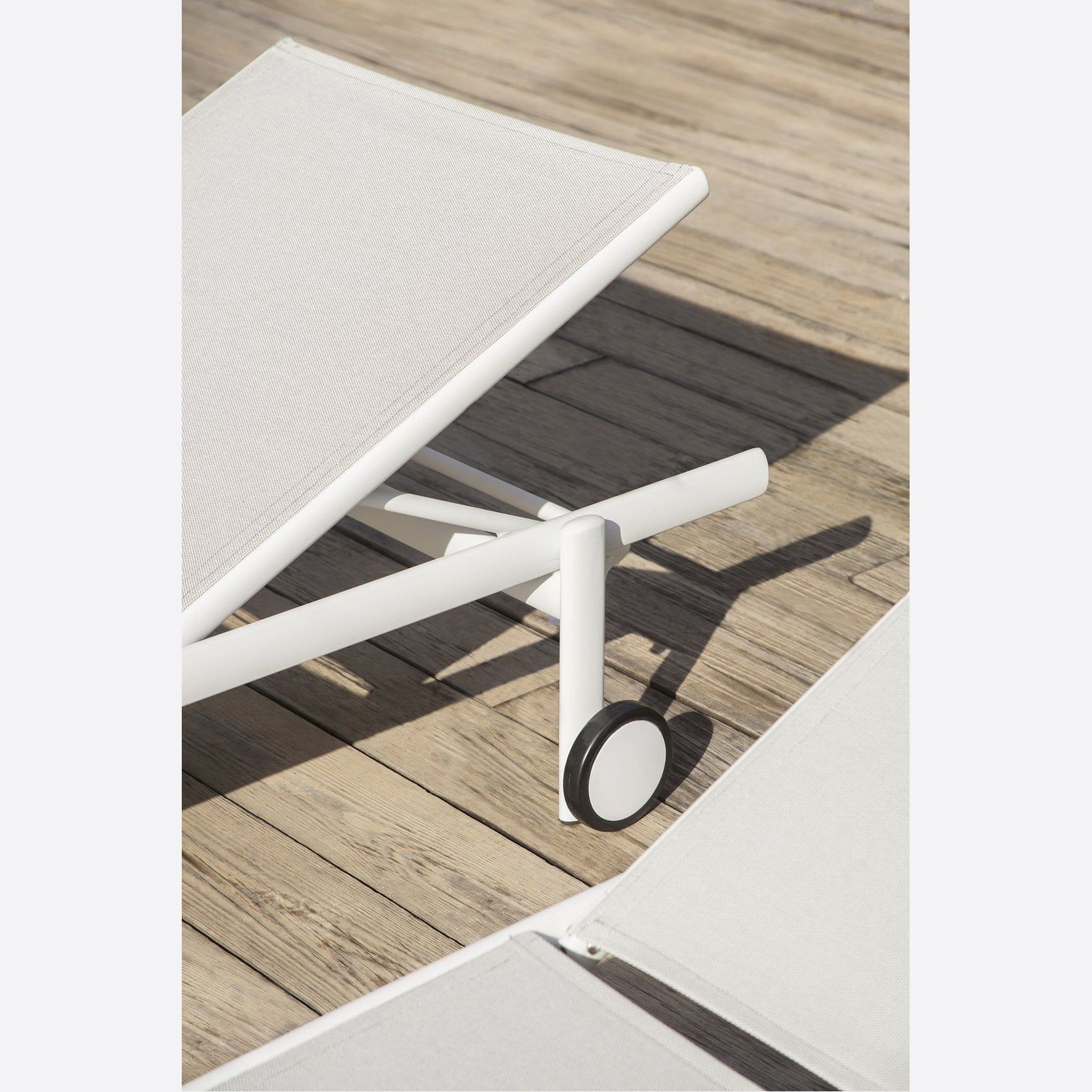 UP Lounger gallery detail image