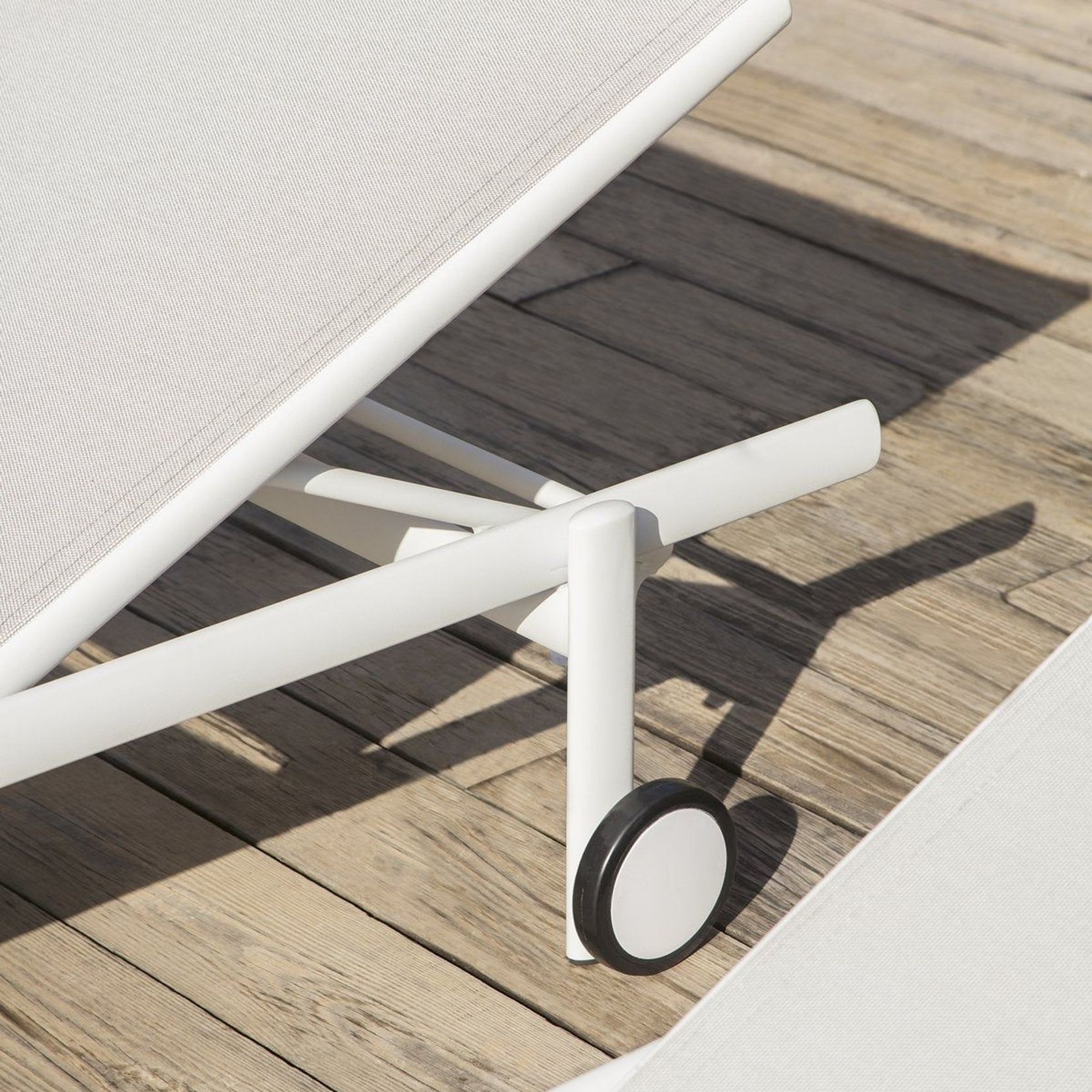 UP Lounger gallery detail image