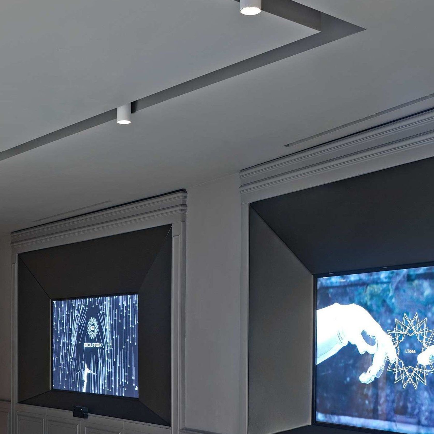 UT Spot Track gallery detail image